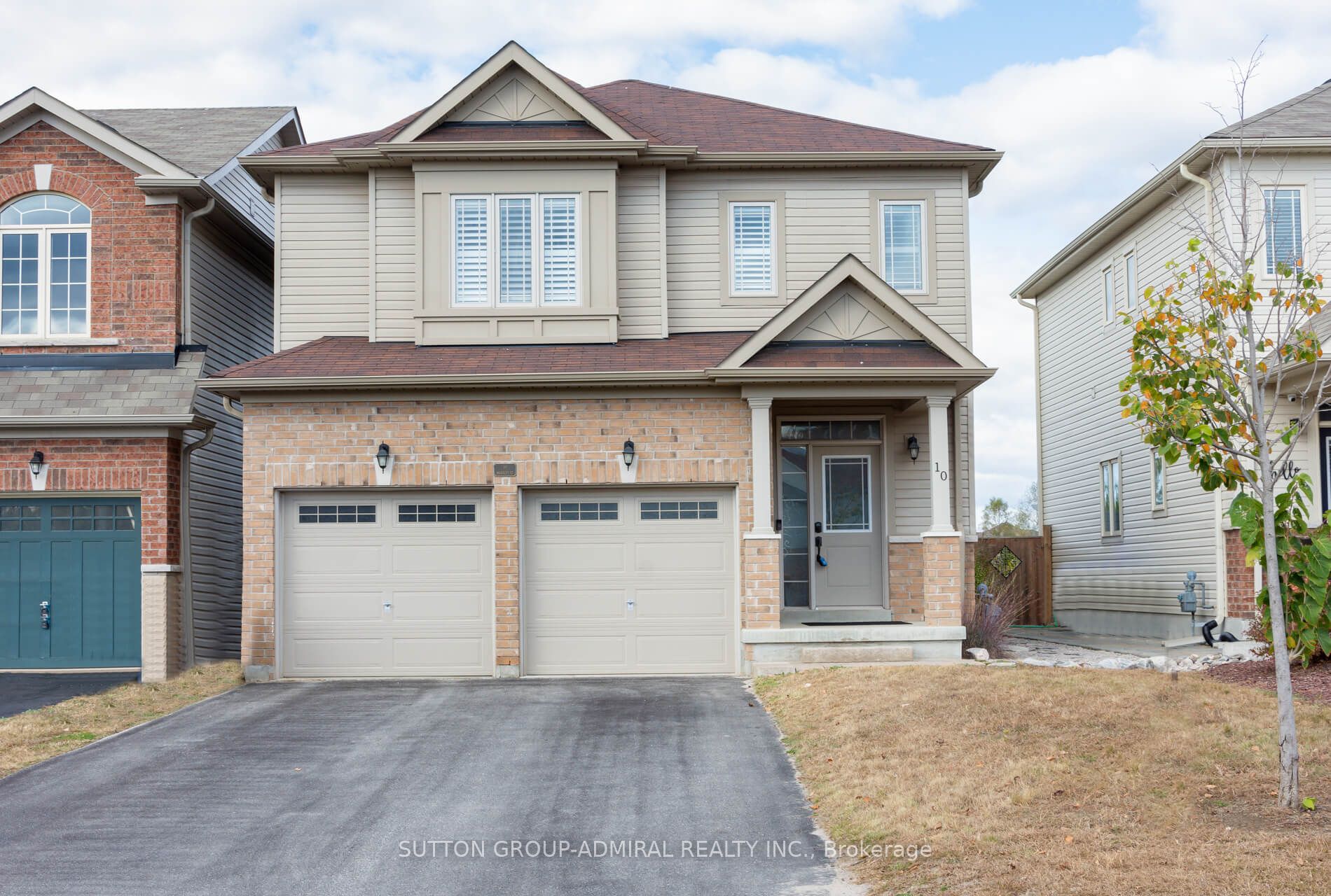 Detached house for sale at 10 Mandley St Essa Ontario