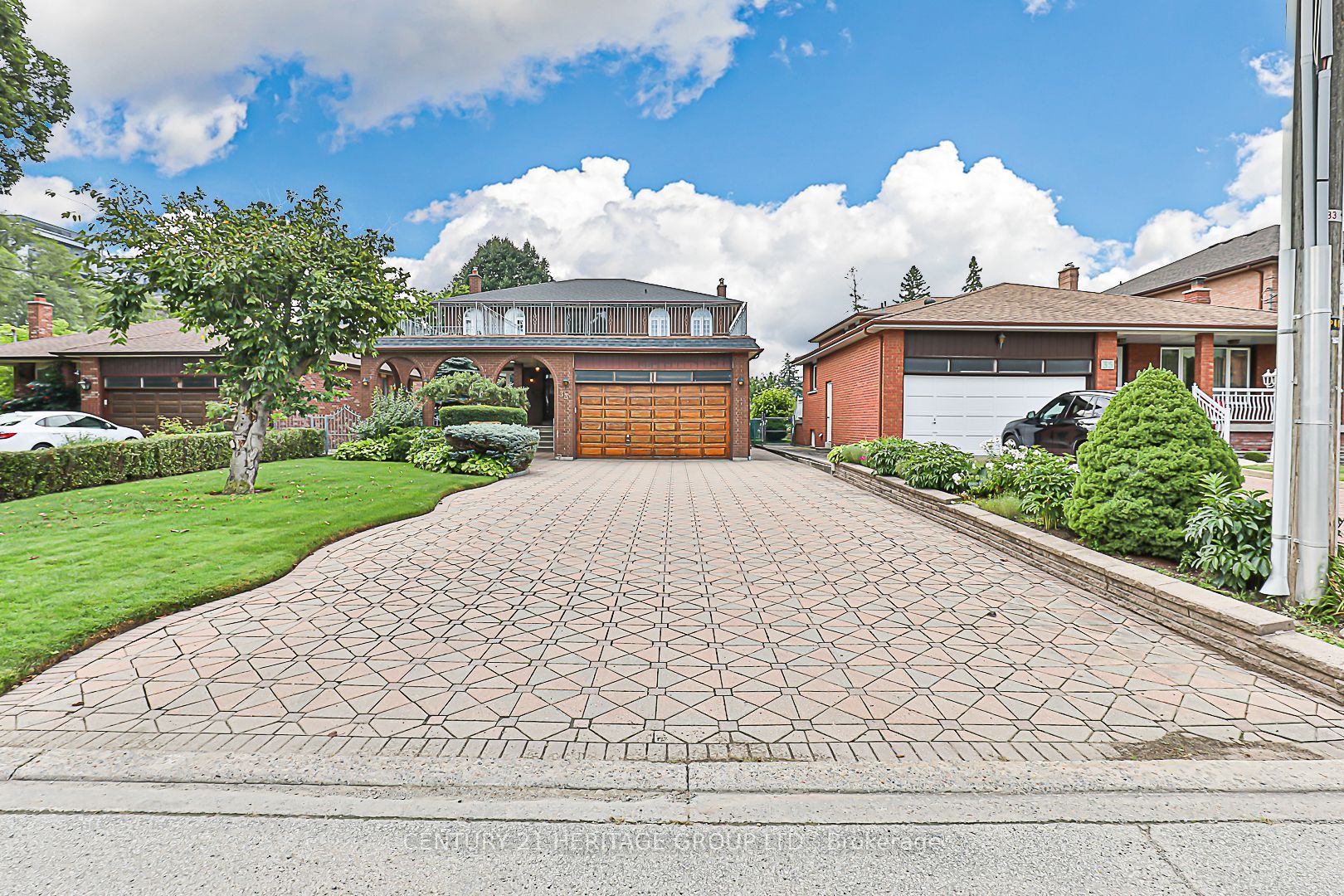 Detached house for sale at 33 May Ave Richmond Hill Ontario