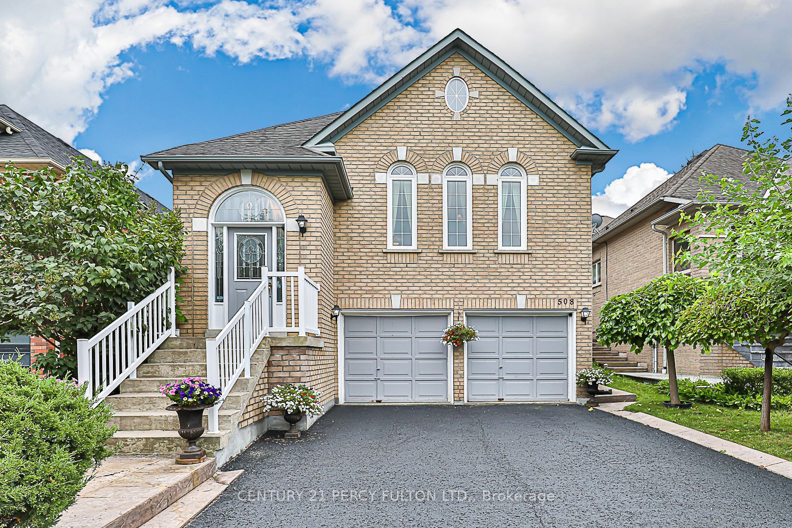 Detached house for sale at 508 Stone Rd Aurora Ontario