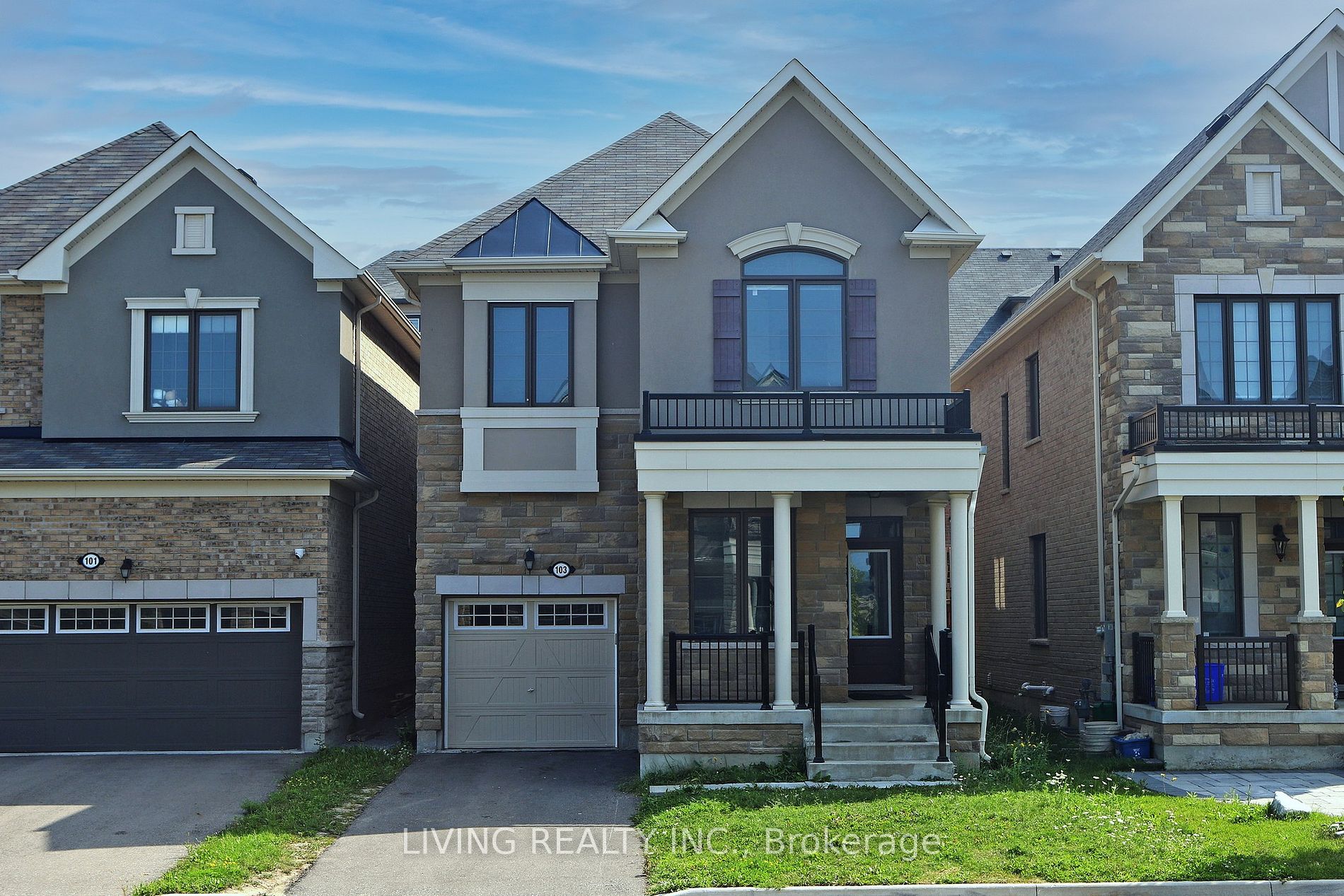 Detached house for sale at 103 Hartney Dr Richmond Hill Ontario