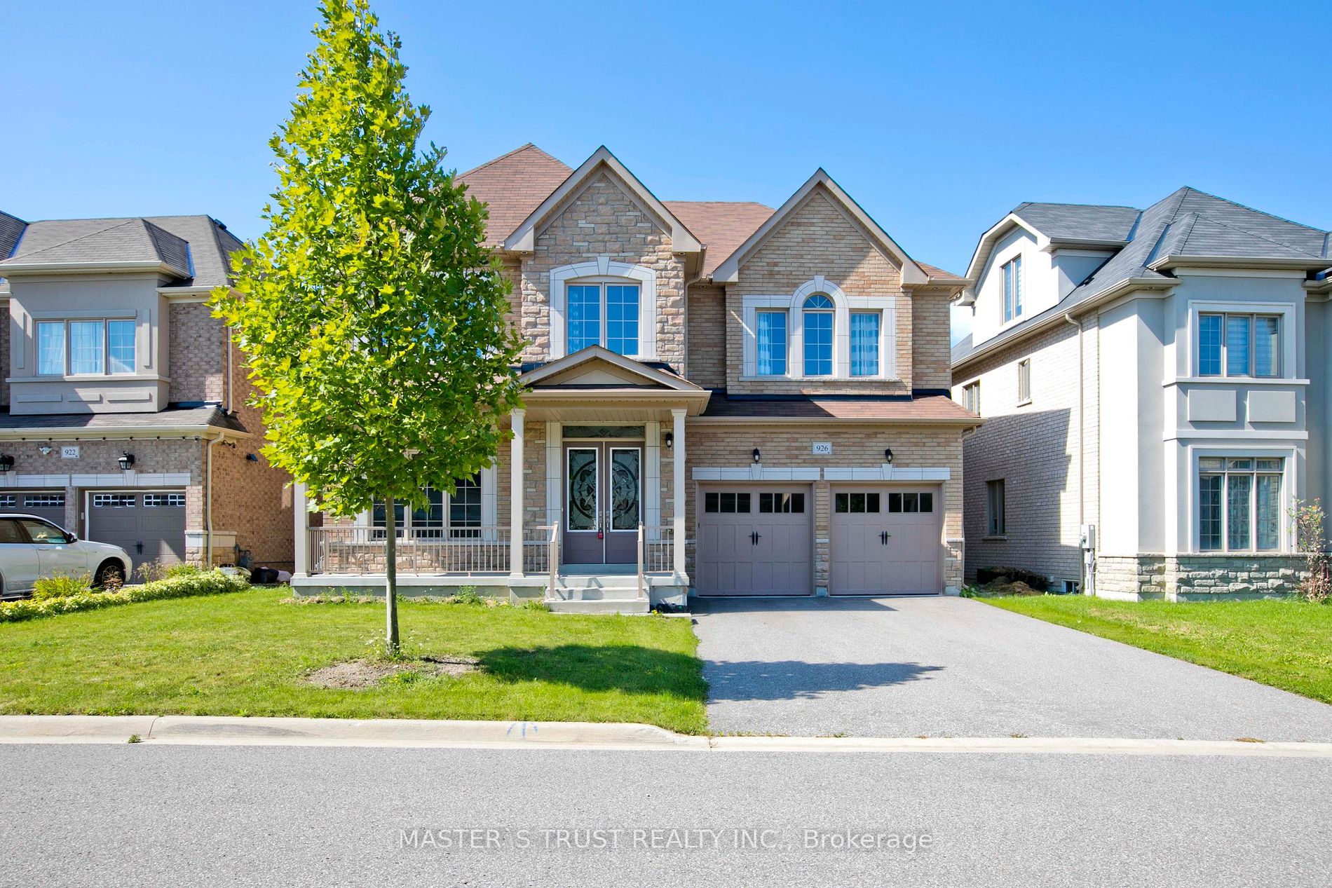 Detached house for sale at 926 Ernest Cousins Circ Newmarket Ontario