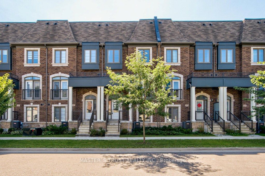 Att/Row/Twnhouse house for sale at 105 Lichfield Rd Markham Ontario