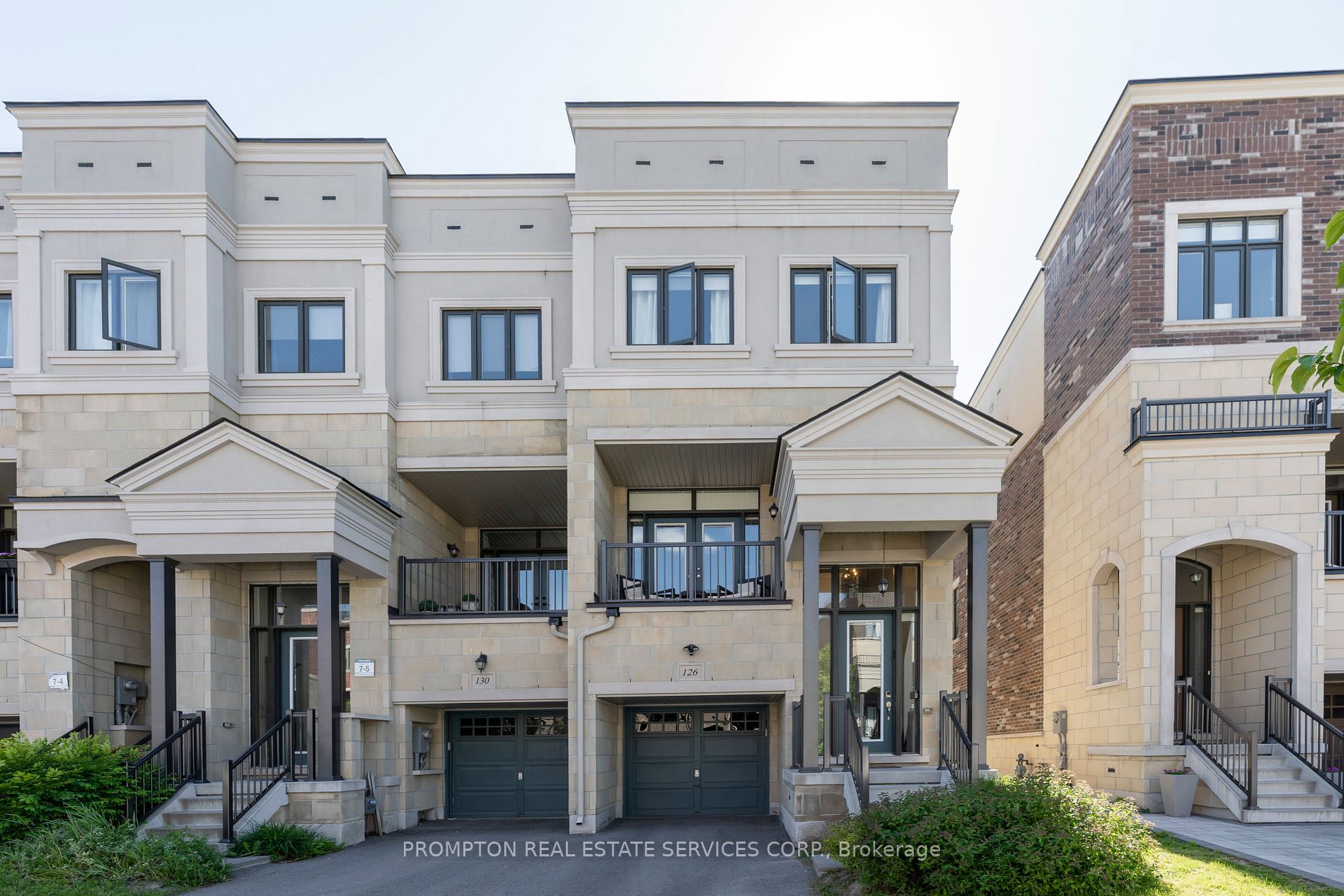 Att/Row/Twnhouse house for sale at 126 Arianna Cres Vaughan Ontario