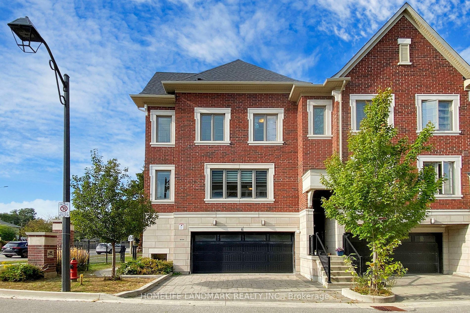 Att/Row/Twnhouse house for sale at 6 Dolan Lane Richmond Hill Ontario