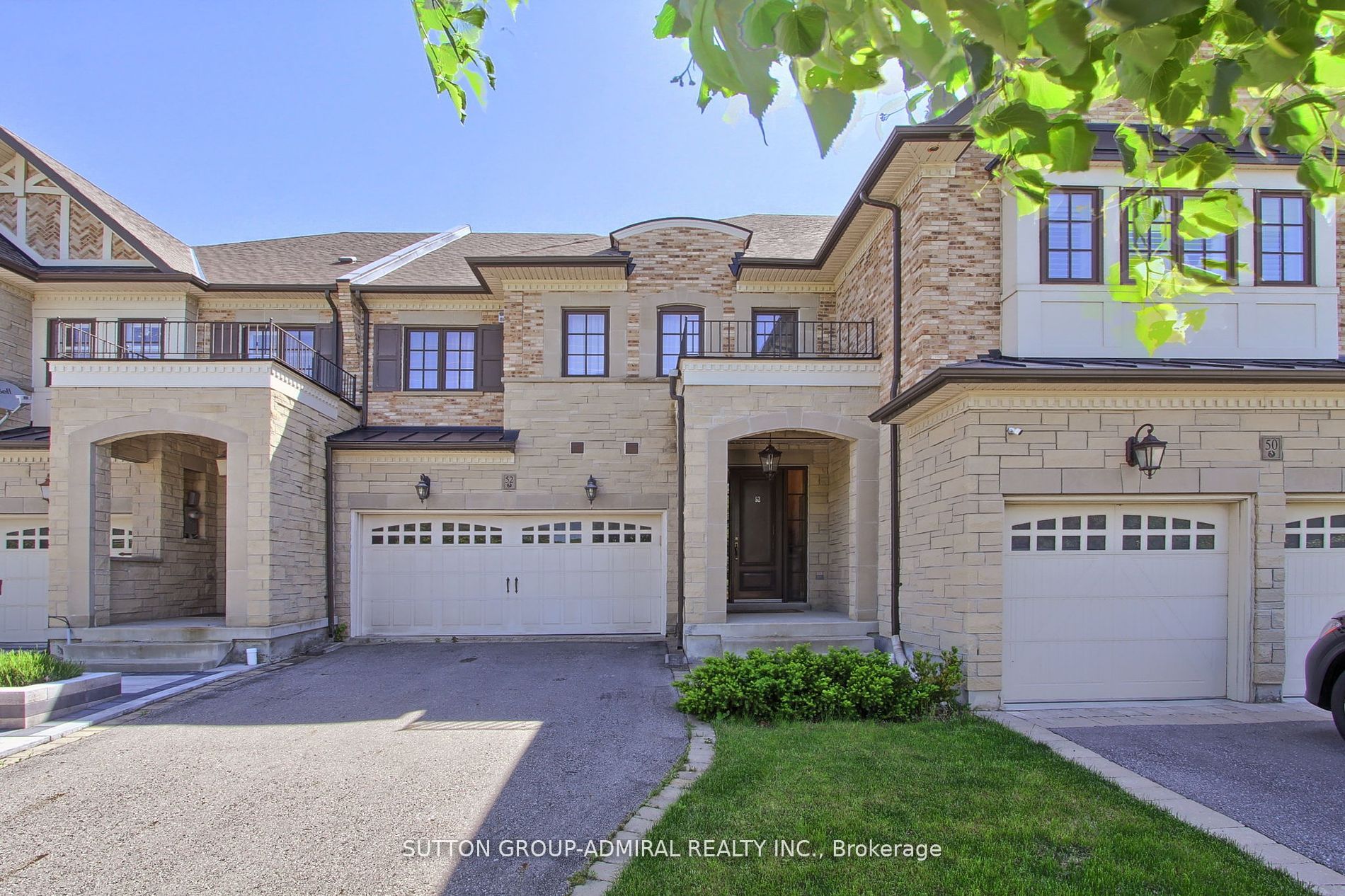 Att/Row/Twnhouse house for sale at 52 Jenny Thompson Crt Richmond Hill Ontario