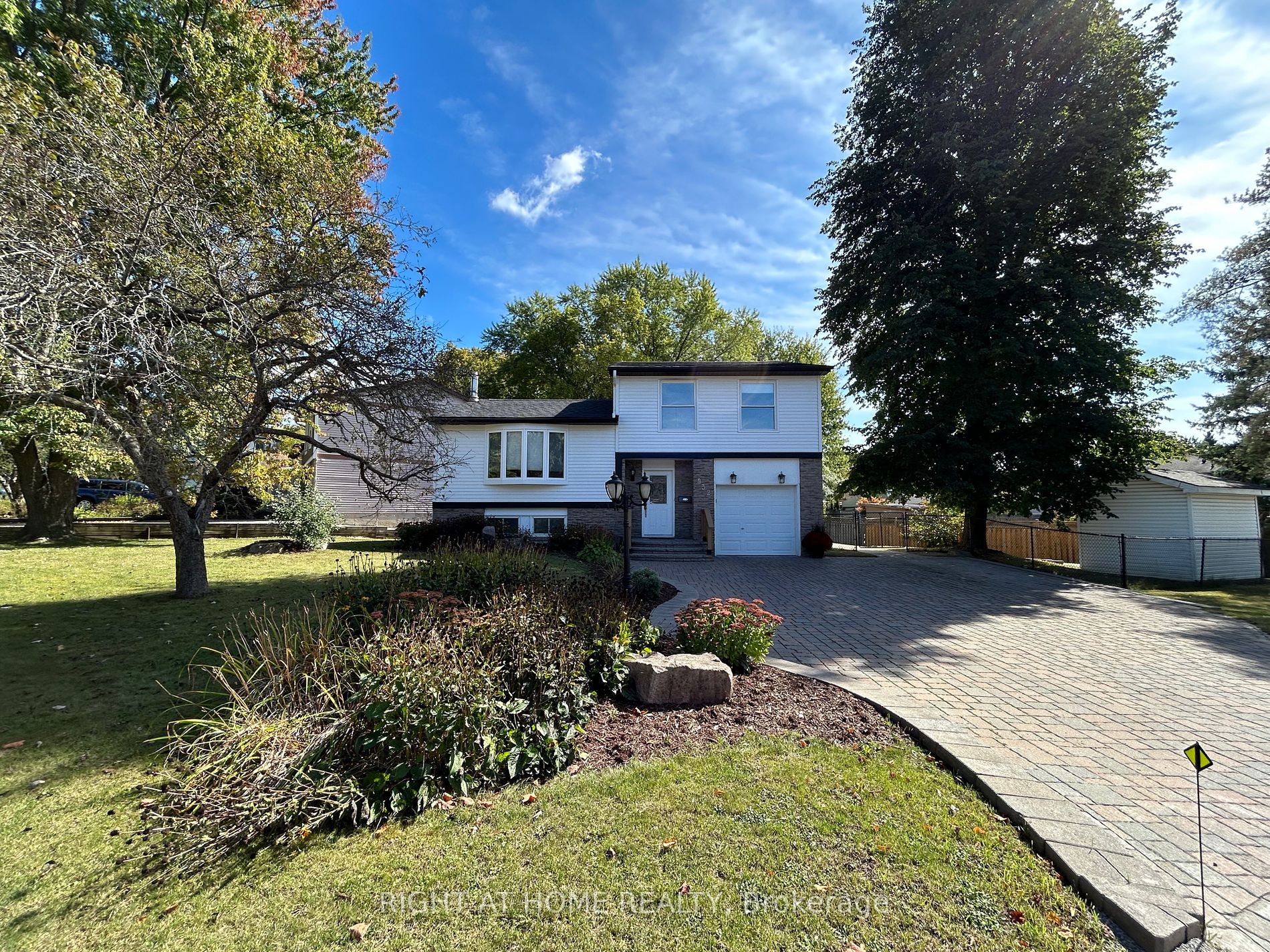 Detached house for sale at 832 Boronia Cres Newmarket Ontario