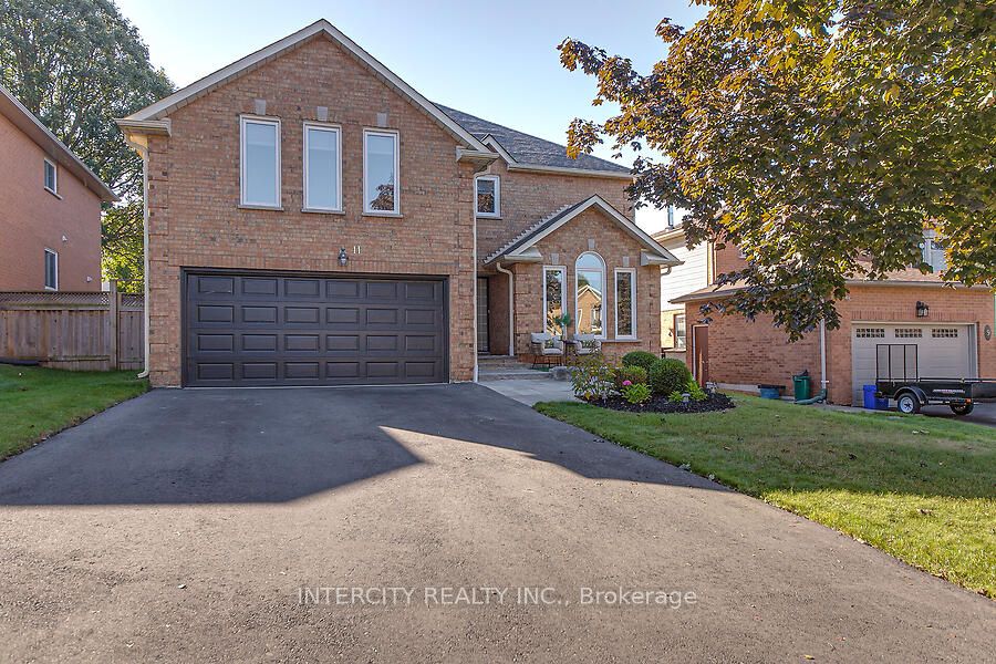 Detached house for sale at 11 Raiford St Aurora Ontario