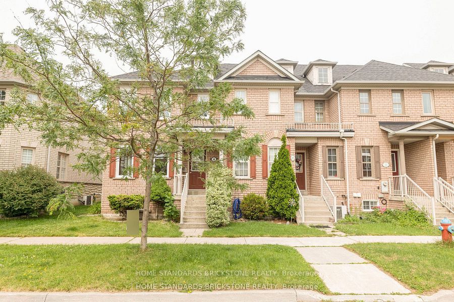 Att/Row/Twnhouse house for sale at 18 Ellesmere St Richmond Hill Ontario