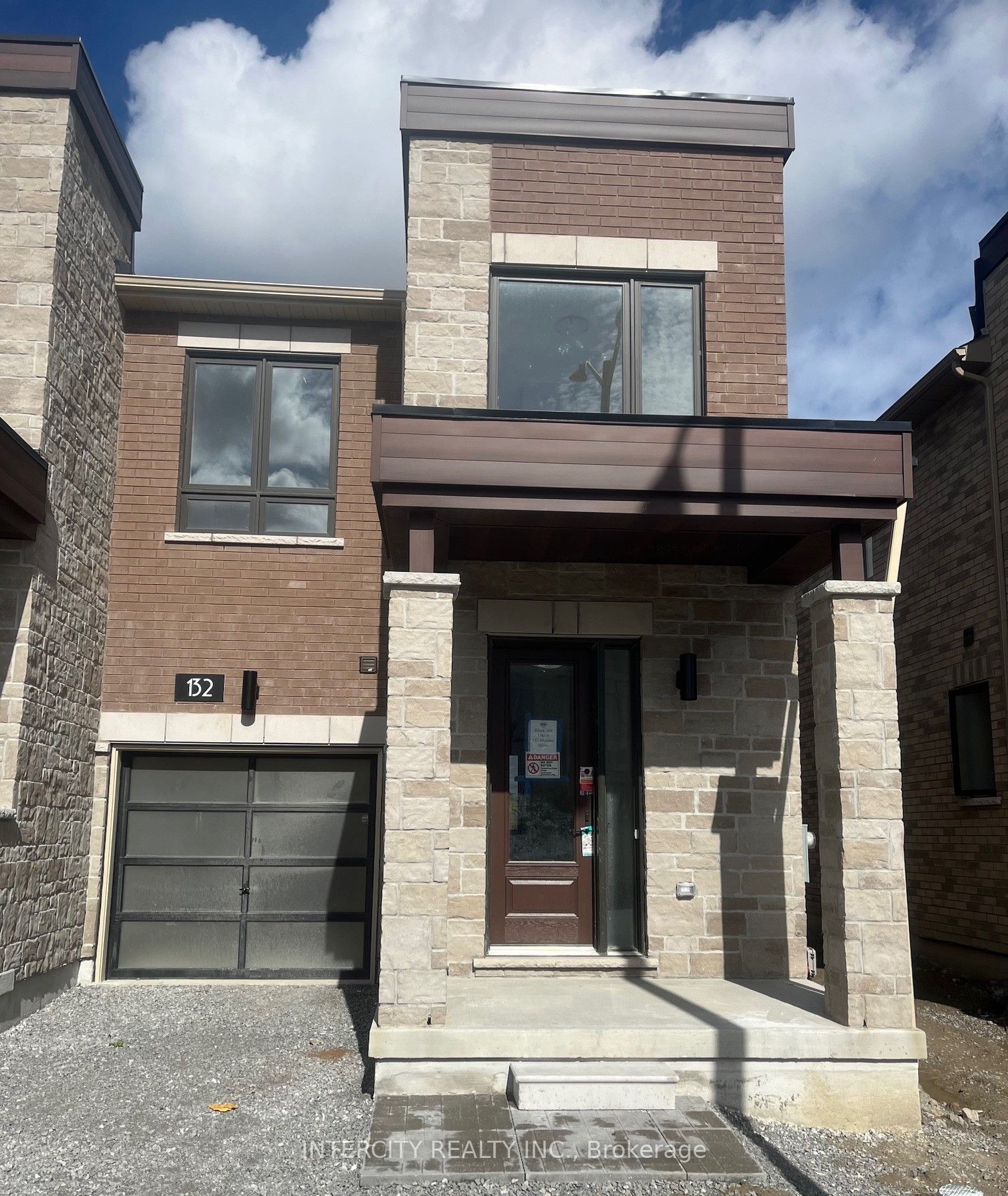 Att/Row/Twnhouse house for sale at 132 Mumbai Dr Markham Ontario