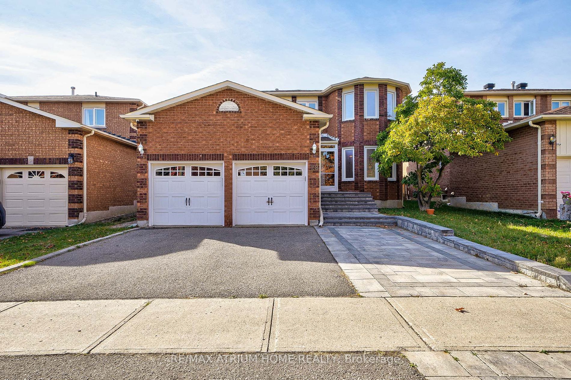 Detached house for sale at 28 Mandel Cres Richmond Hill Ontario