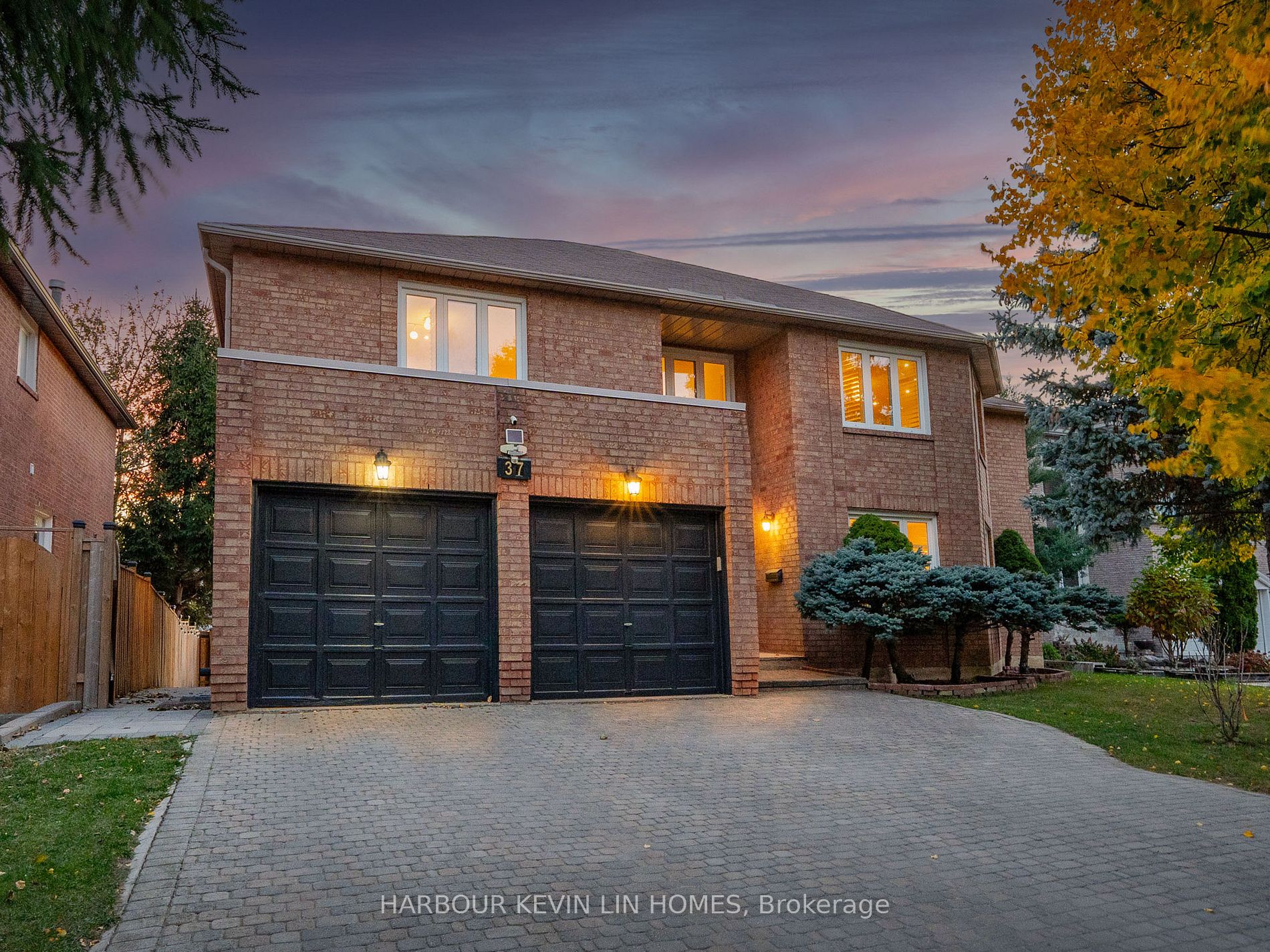 Detached house for sale at 37 Laser Crt Richmond Hill Ontario