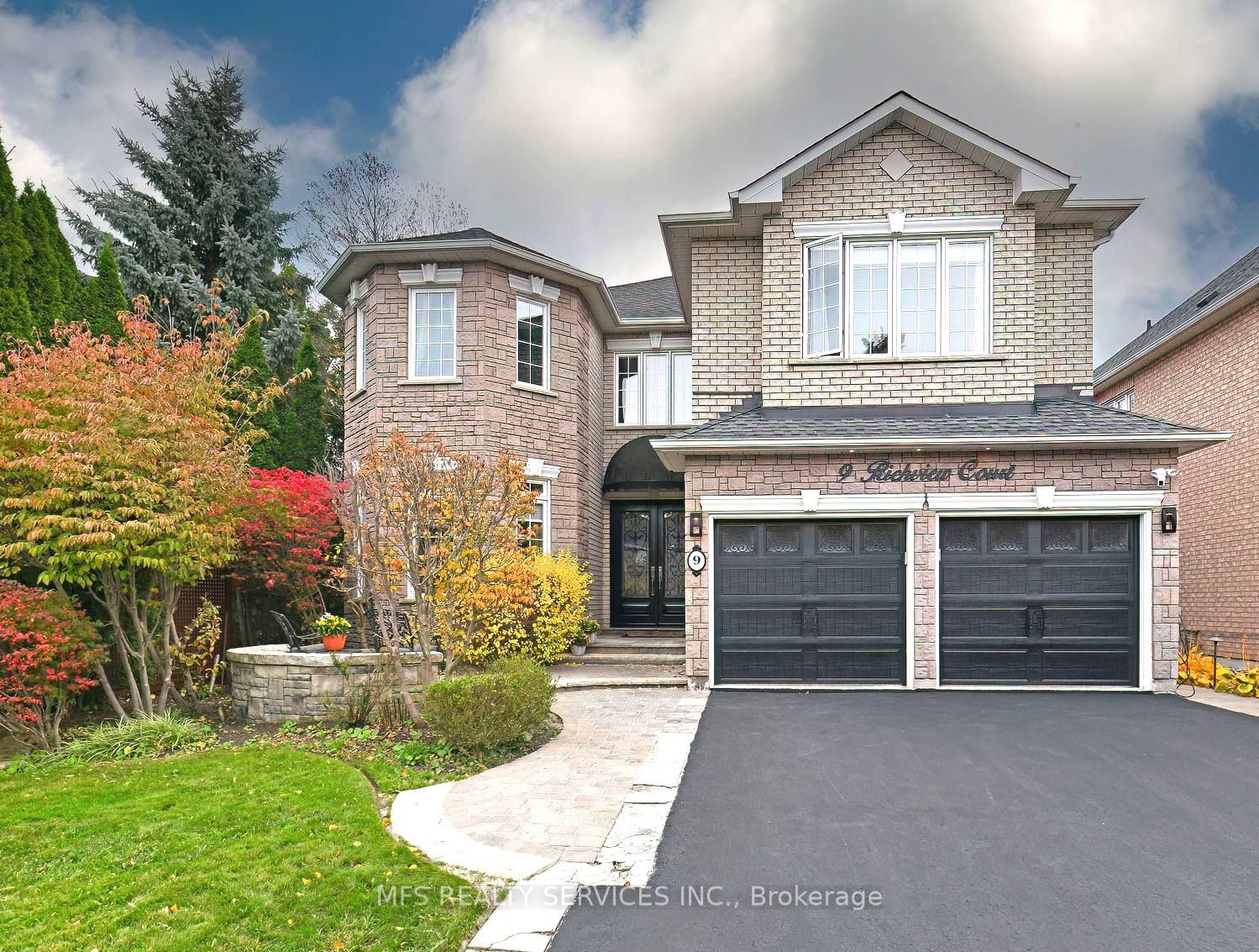 Detached house for sale at 9 Richview Crt Markham Ontario