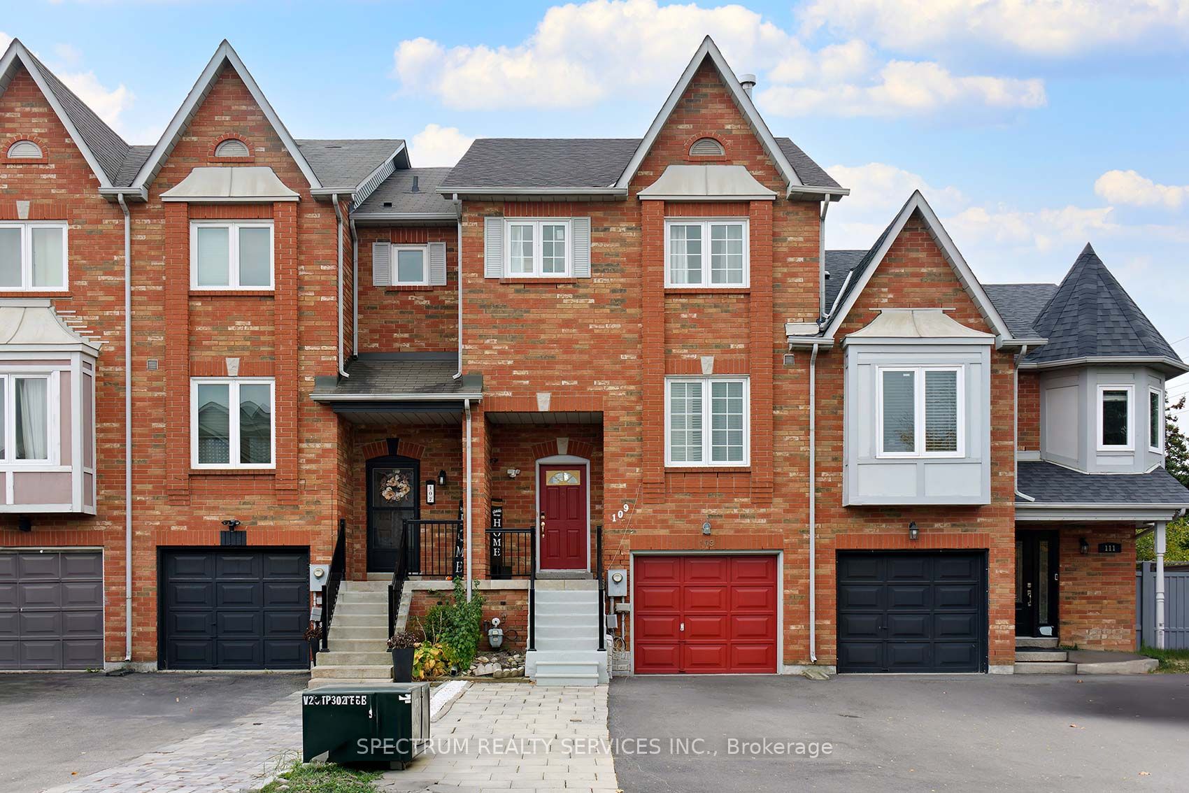 Att/Row/Twnhouse house for sale at 109 Kelso Cres Vaughan Ontario