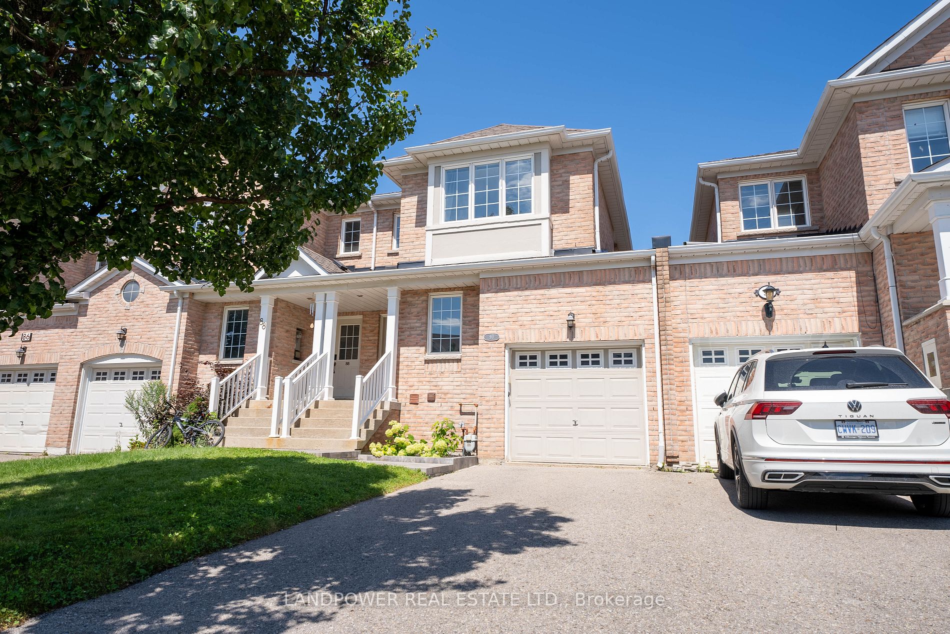 Att/Row/Twnhouse house for sale at 90 Lowther Ave Richmond Hill Ontario