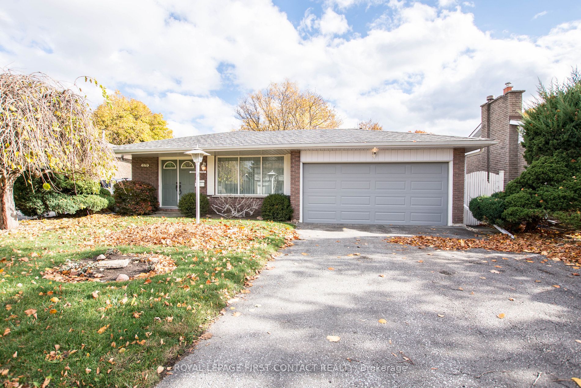 Detached house for sale at 279 Cook St Barrie Ontario