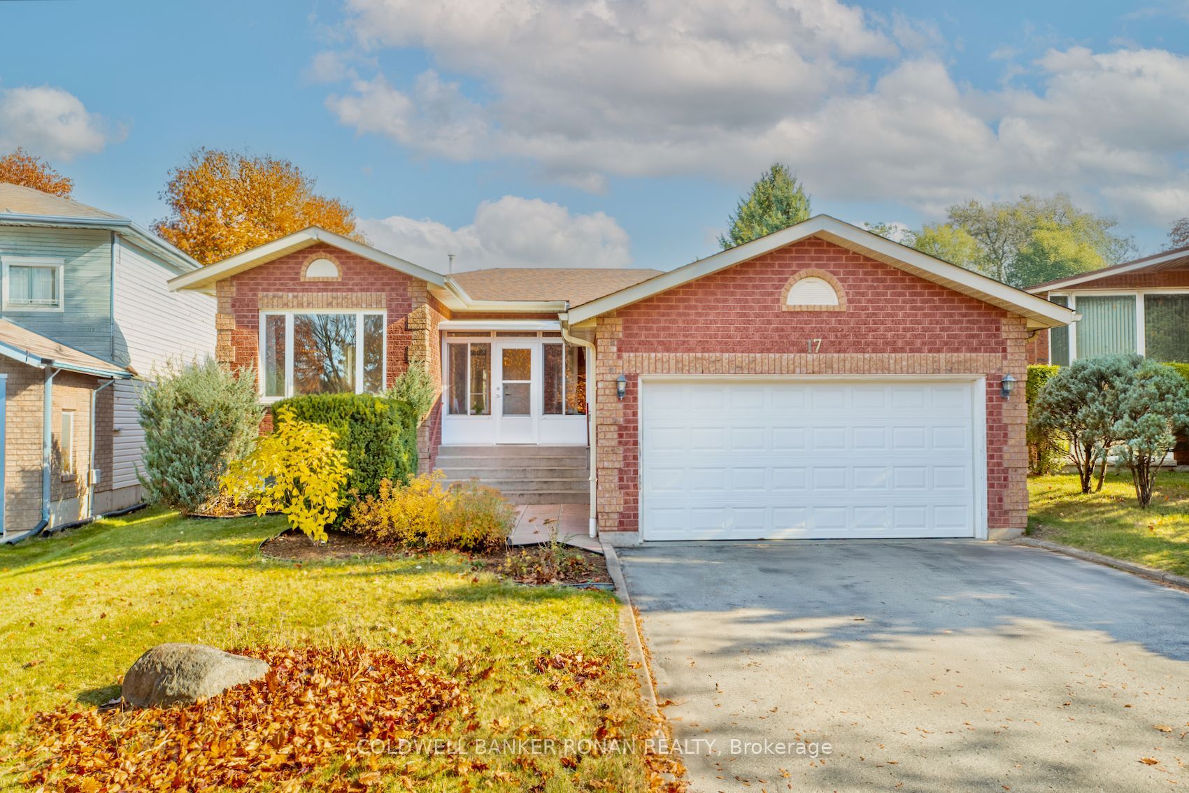 Detached house for sale at 17 Mayfair Dr Barrie Ontario