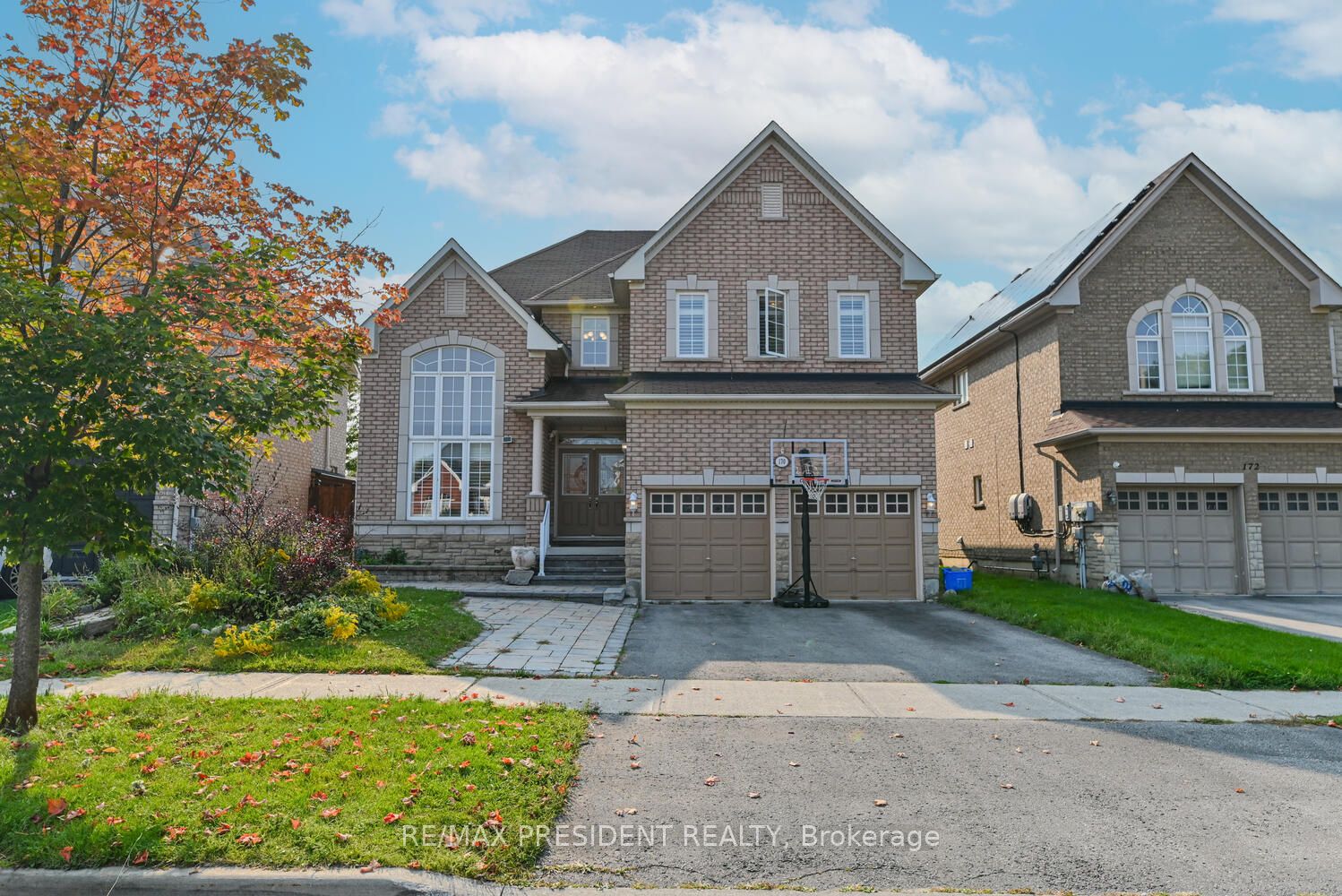 Detached house for sale at 170 The Queensway Barrie Ontario