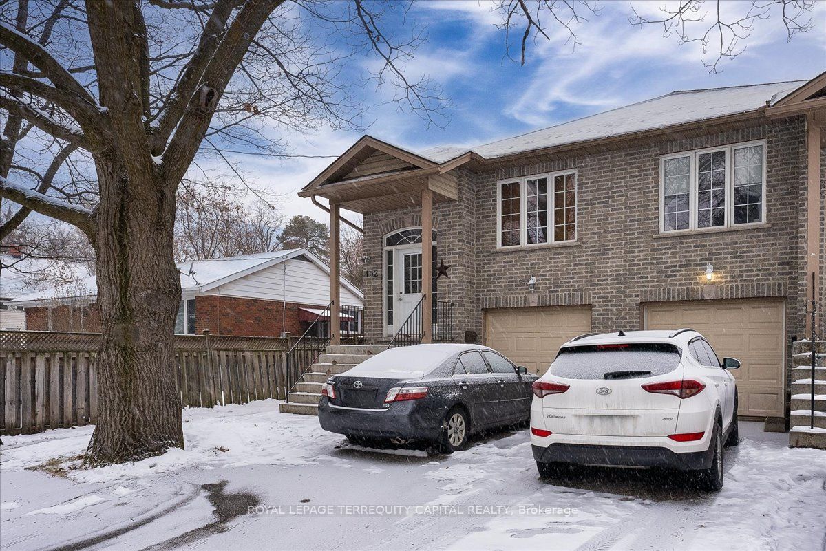 Semi-Detached house for sale at 102 Henry St Barrie Ontario