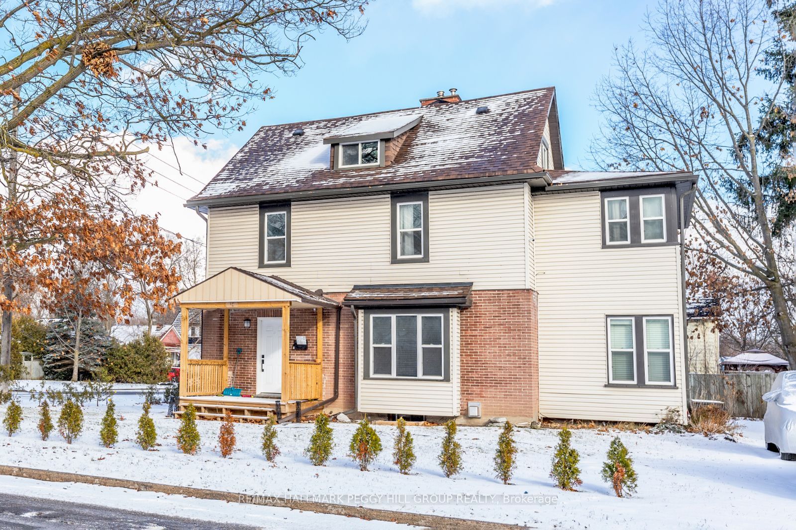 Duplex house for sale at 15 Frances St N Barrie Ontario