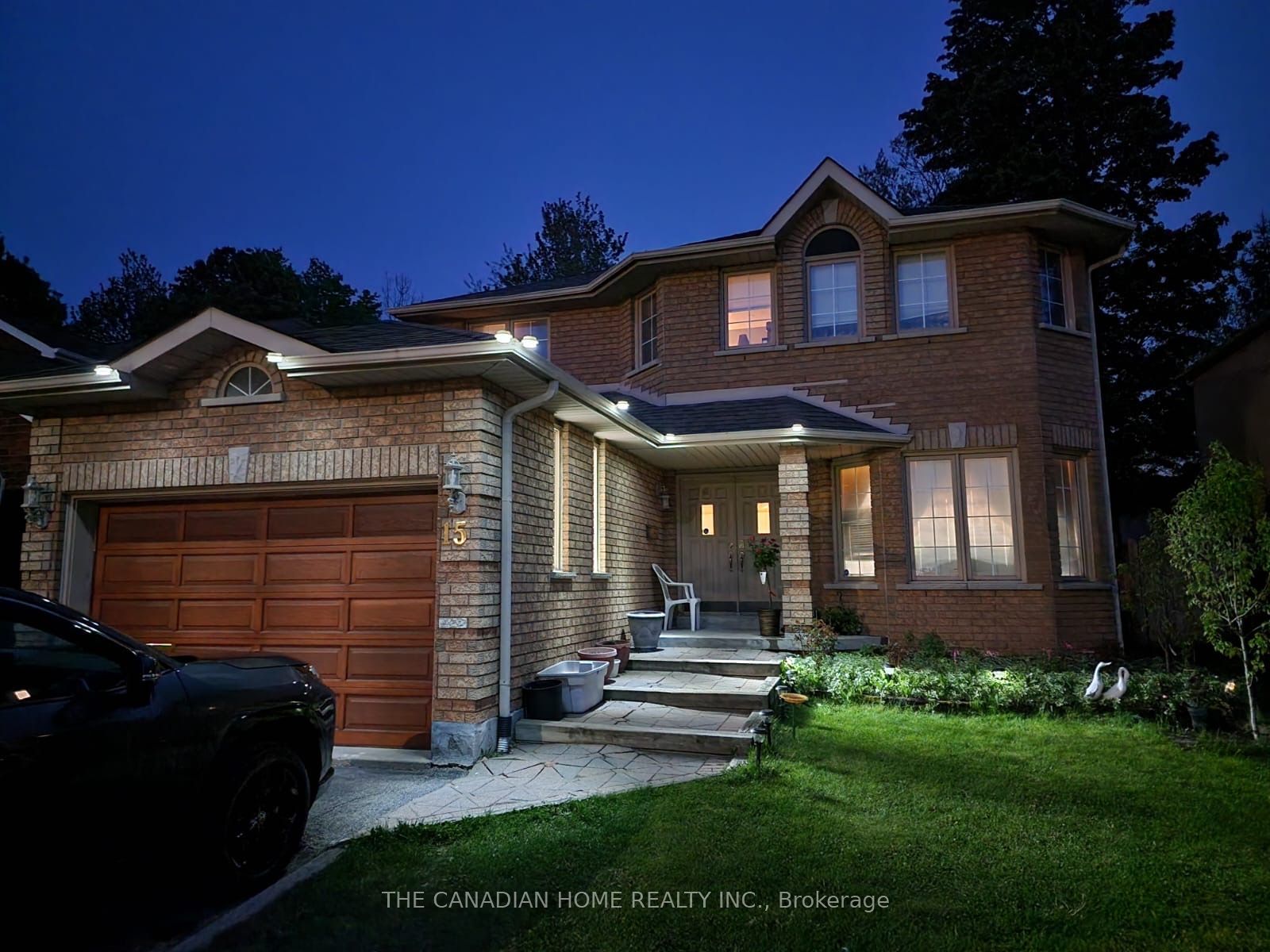 Detached house for sale at 15 MCVEIGH Dr Barrie Ontario