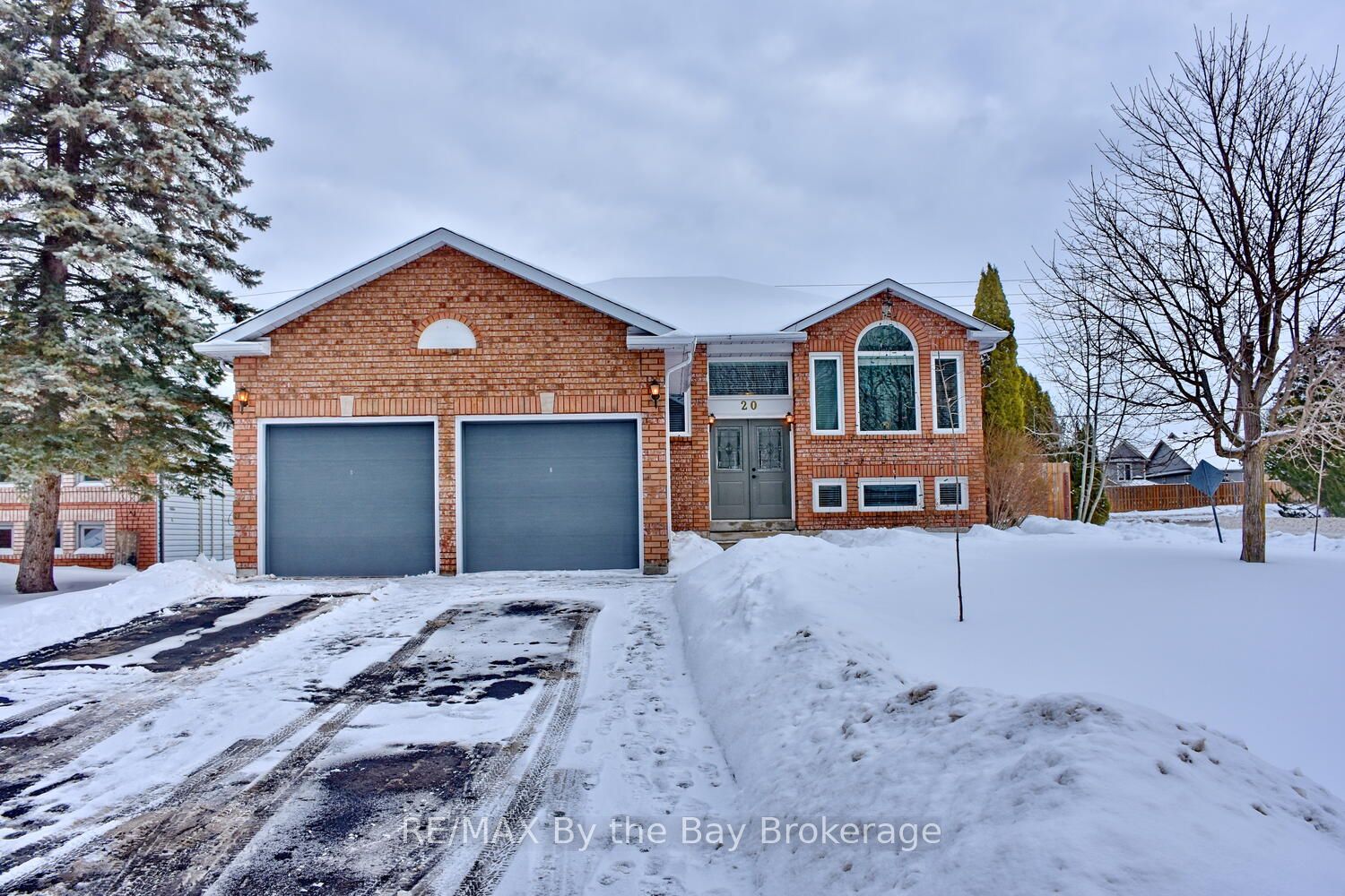 Detached house for sale at 20 Leo Blvd Wasaga Beach Ontario