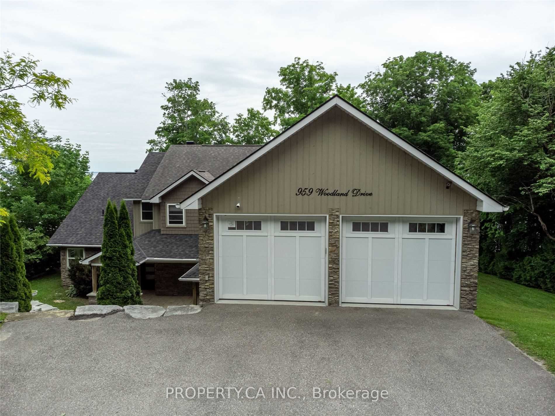 Cottage house for sale at 959 Woodland Dr Oro-Medonte Ontario