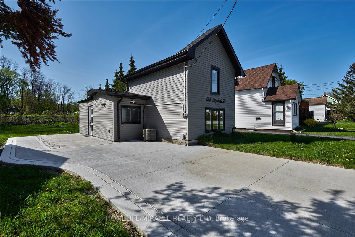 Detached house for sale at 195 Elizabeth St Midland Ontario