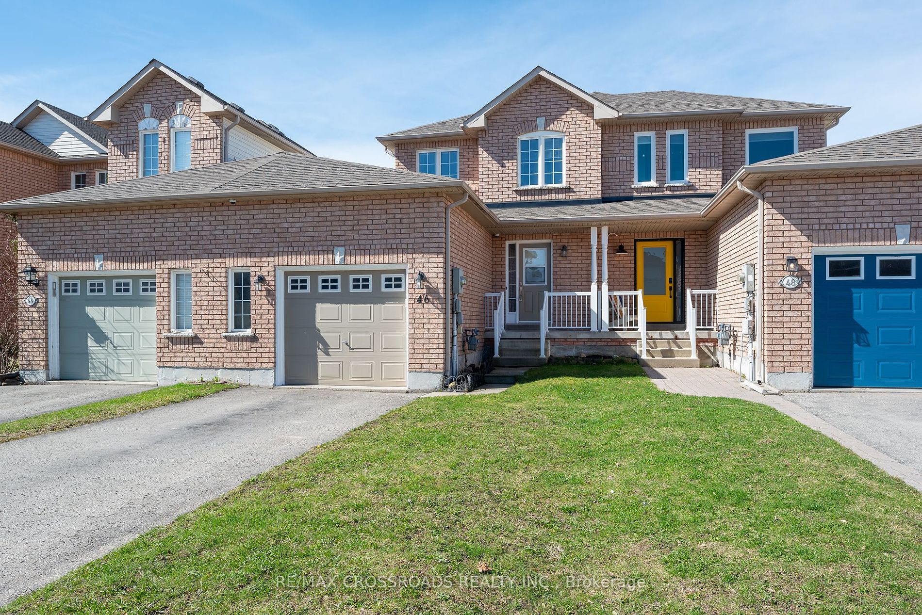 Att/Row/Twnhouse house for sale at 46 Coleman Dr Barrie Ontario