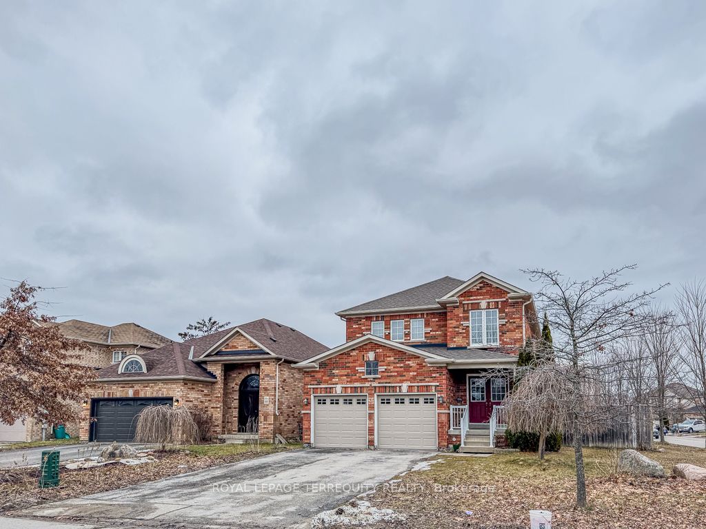 Detached house for sale at 58 Lake Cres Barrie Ontario