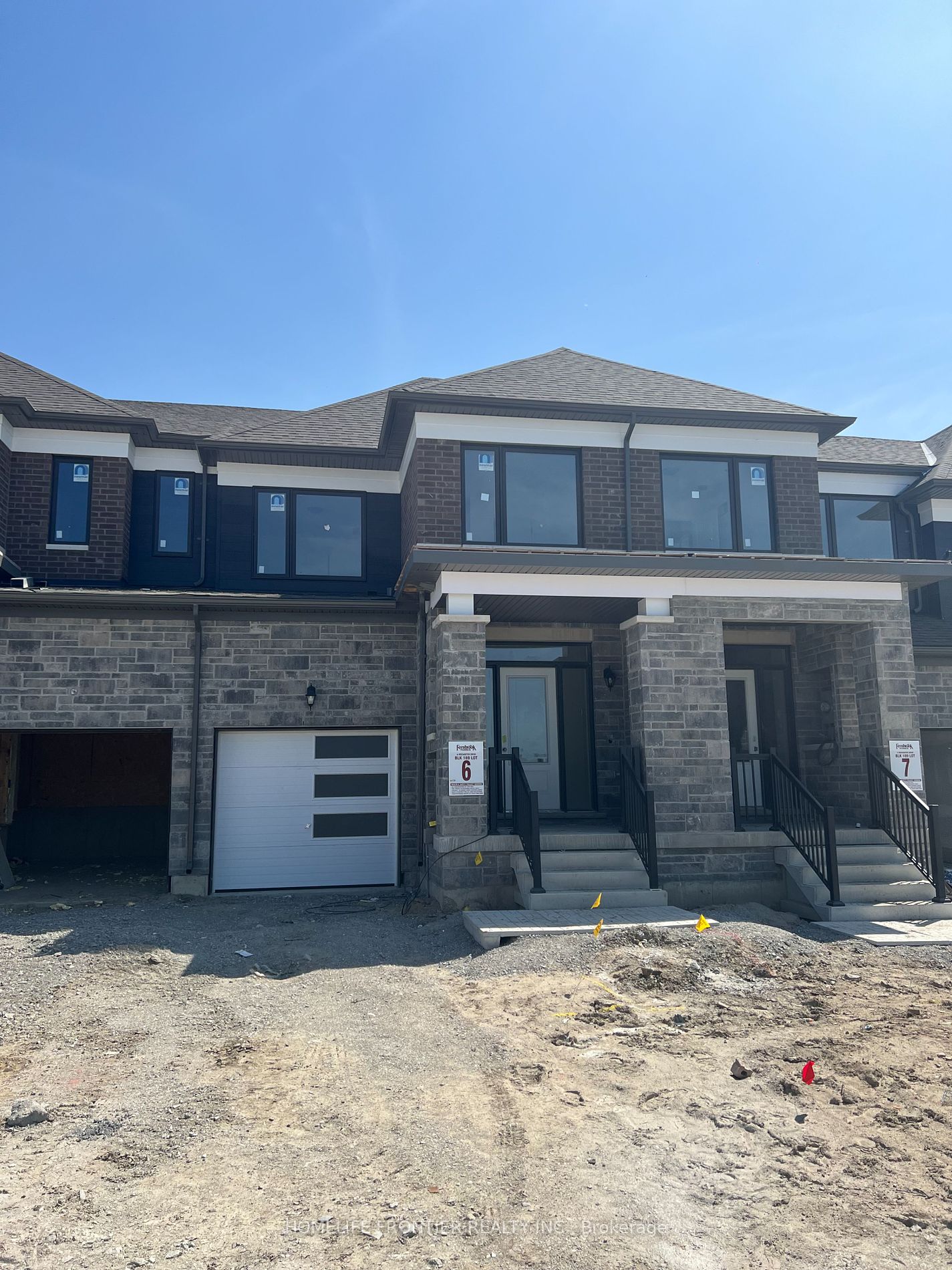 Att/Row/Twnhouse house for sale at Lot 6 Rochester Dr Barrie Ontario