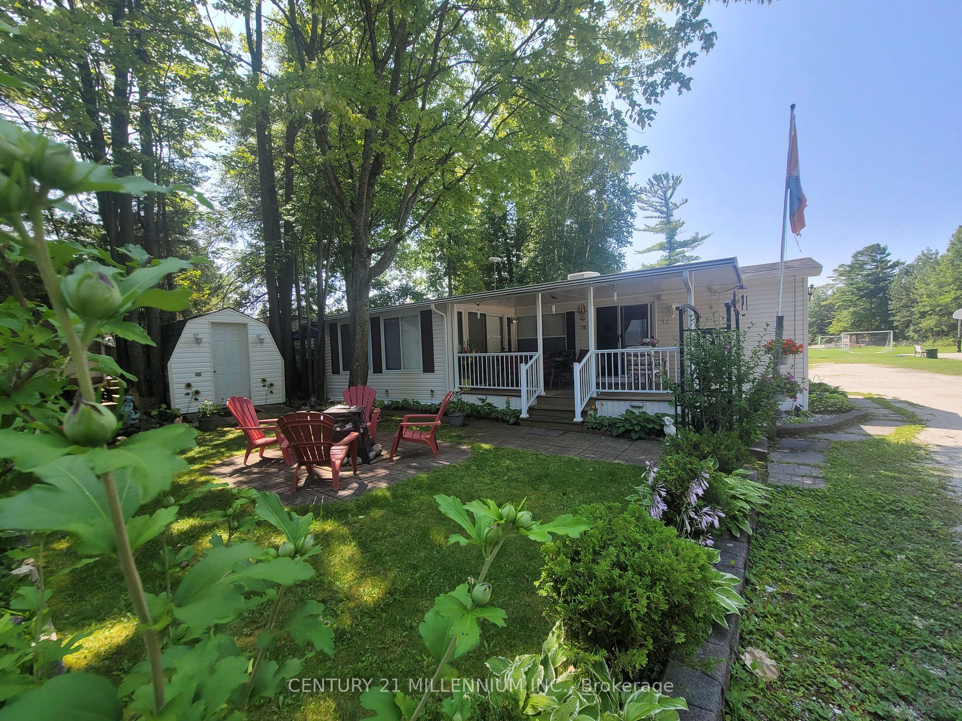Mobile/Trailer house for sale at 180 14th St Wasaga Beach Ontario