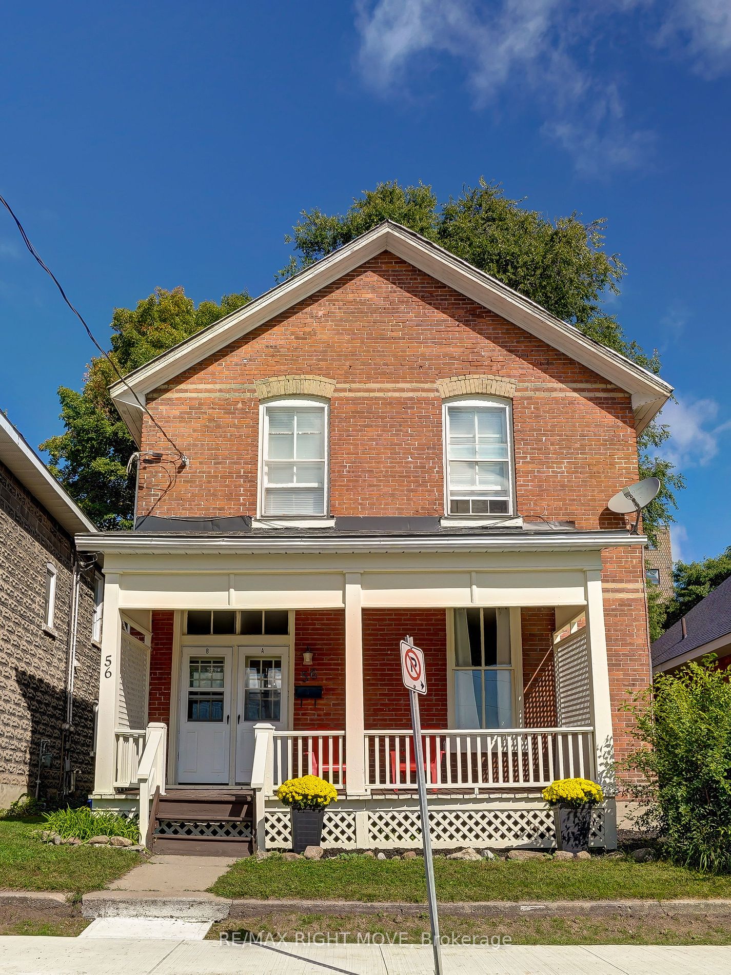 Triplex house for sale at 56 Nottawasaga St Orillia Ontario