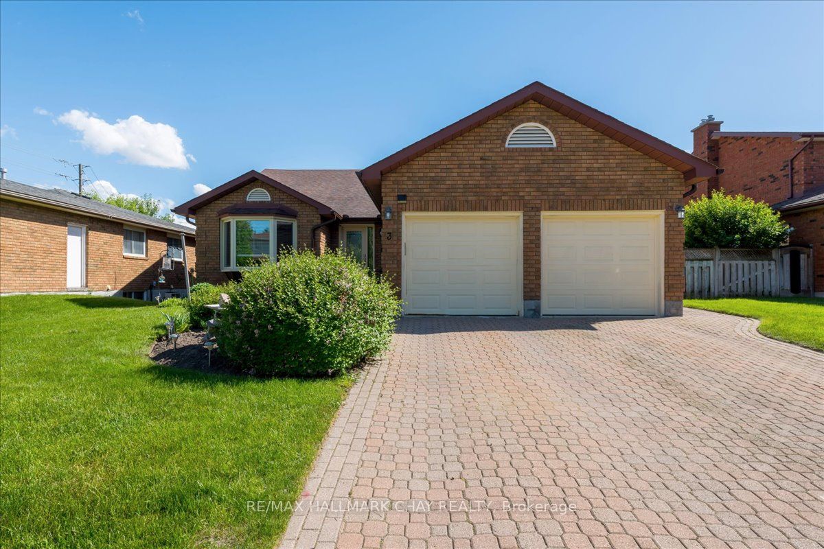 Detached house for sale at 3 Douglas Dr Barrie Ontario