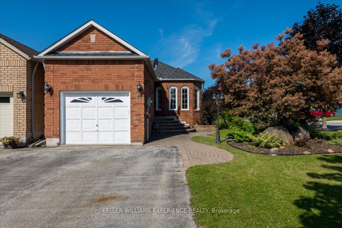 Link house for sale at 11 Aikens Cres Barrie Ontario