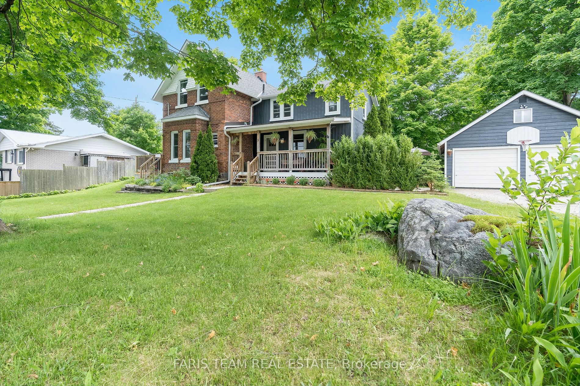 Detached house for sale at 5 Lucy St Penetanguishene Ontario