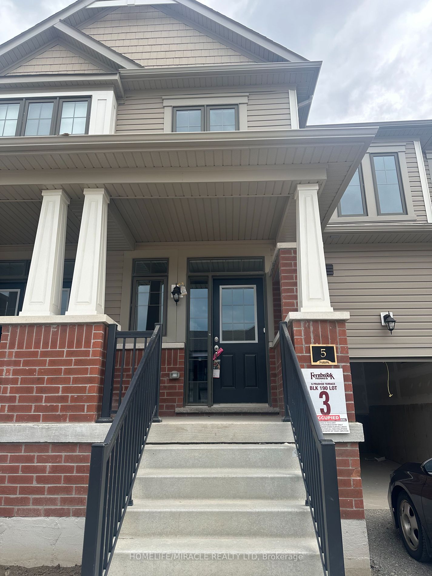 Att/Row/Twnhouse house for sale at 5 Prudhoe Terr Barrie Ontario