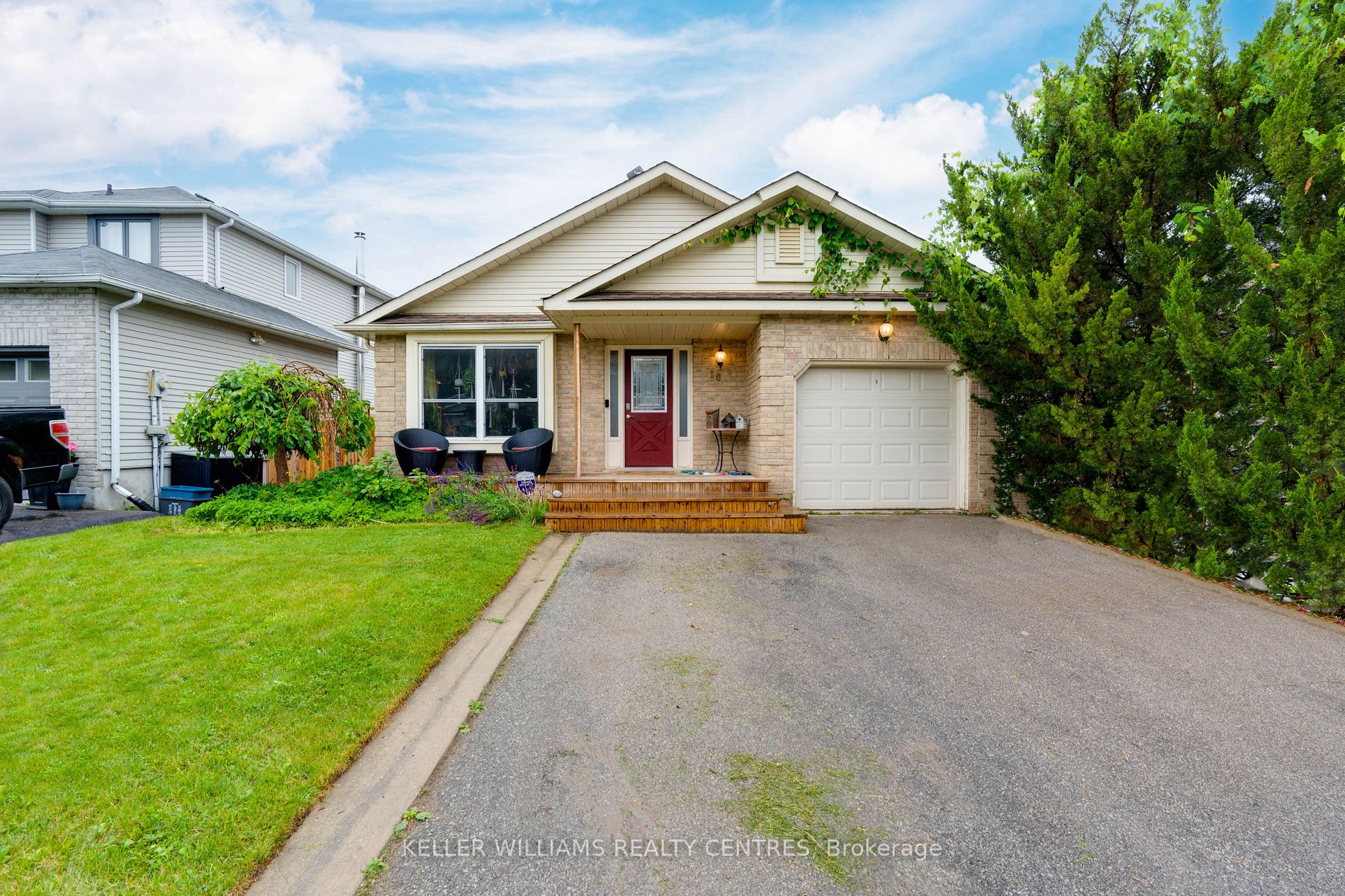 Detached house for sale at 16 Gosney Cres W Barrie Ontario