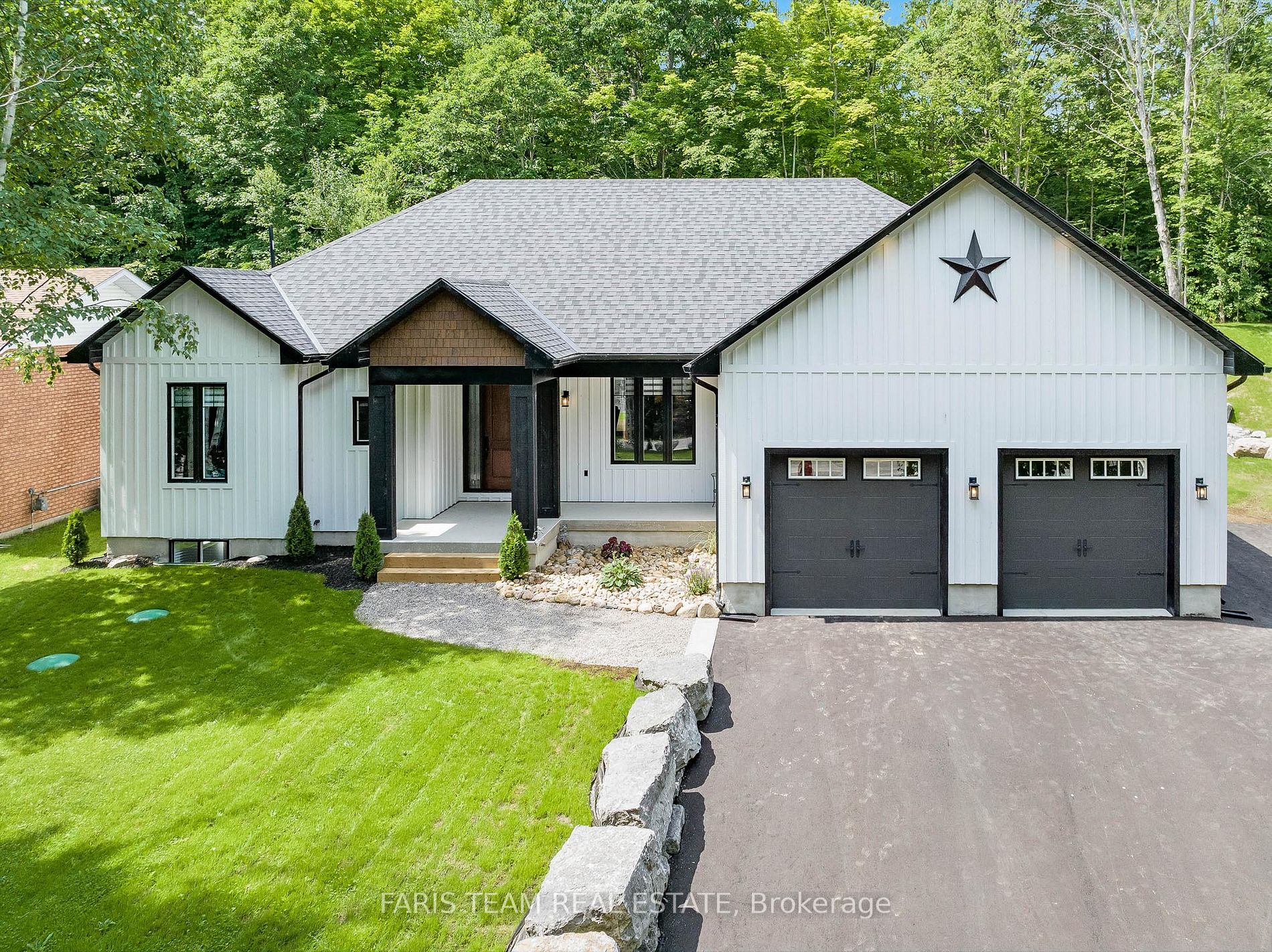 Detached house for sale at 1532 Champlain Rd Tiny Ontario