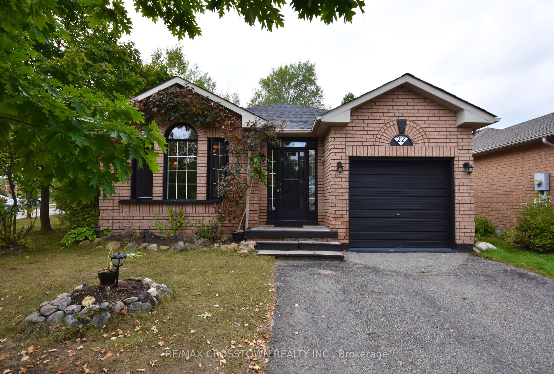 Detached house for sale at 22 Nicholson Dr Barrie Ontario