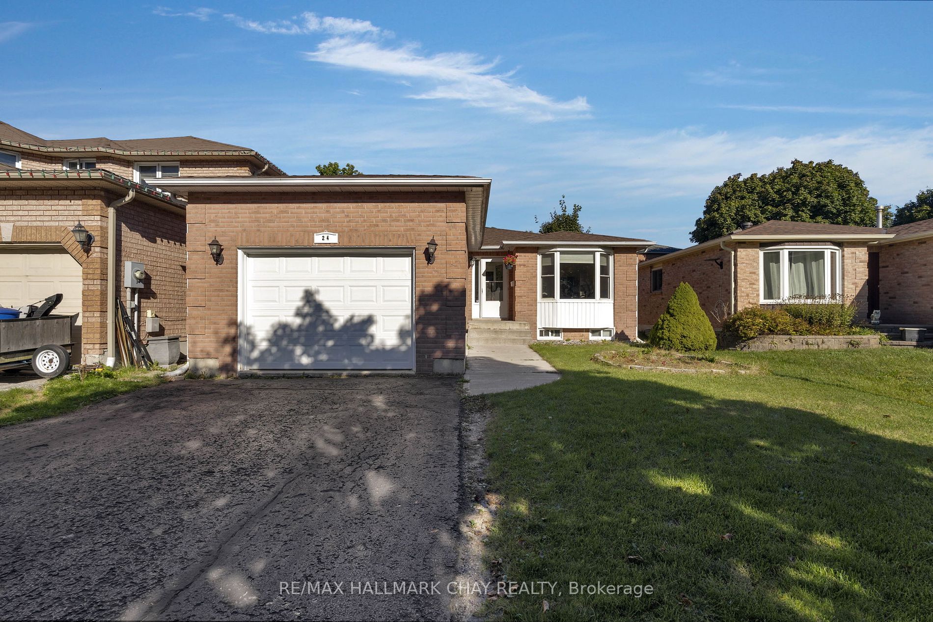 Detached house for sale at 24 MCVEIGH Dr Barrie Ontario