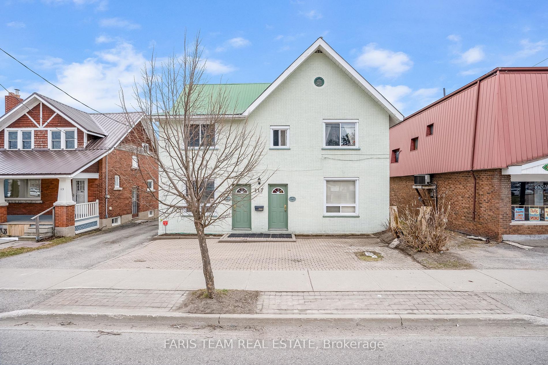 Fourplex house for sale at 117 Colborne St W Orillia Ontario