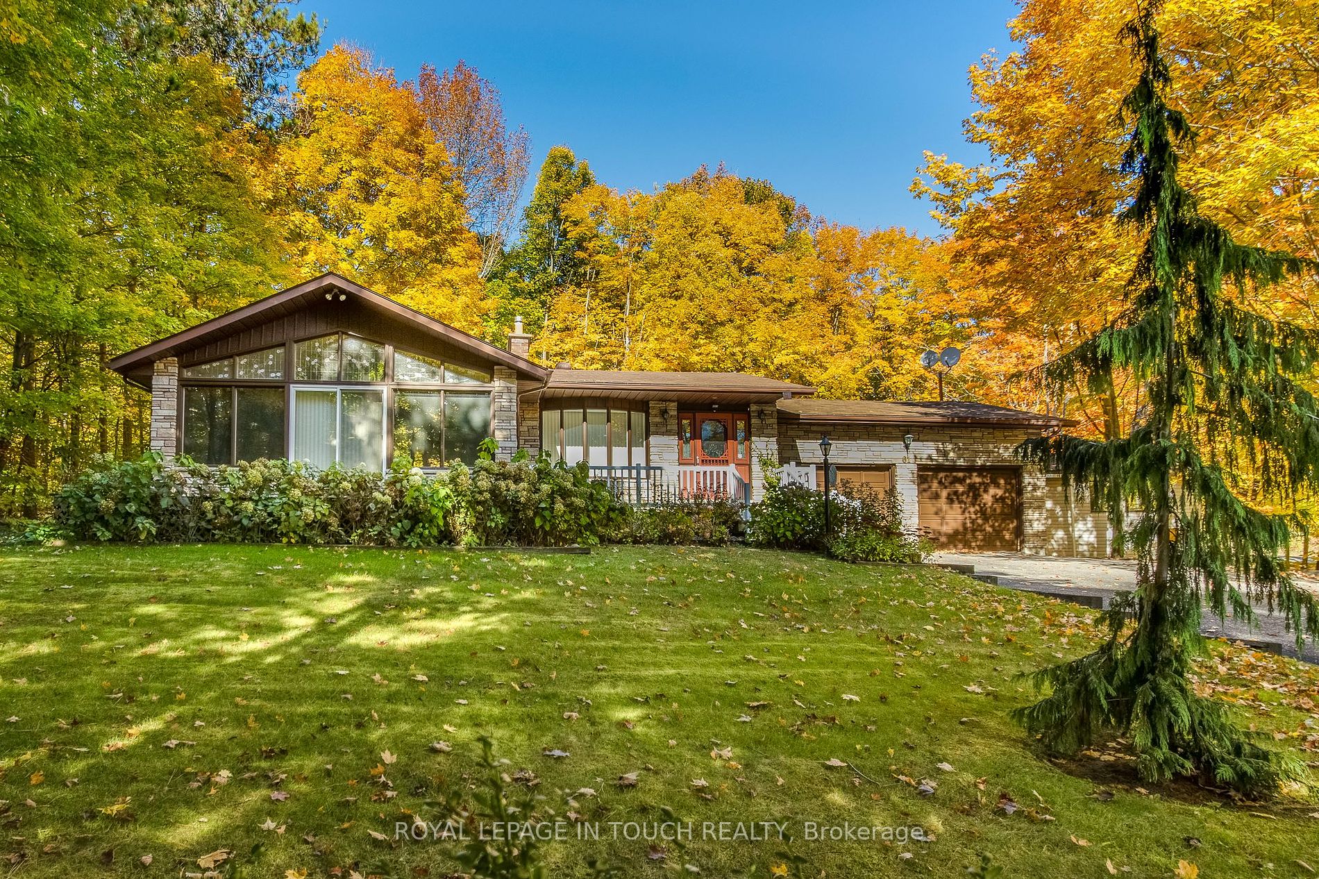 Detached house for sale at 61 Beaufort Cres Tiny Ontario