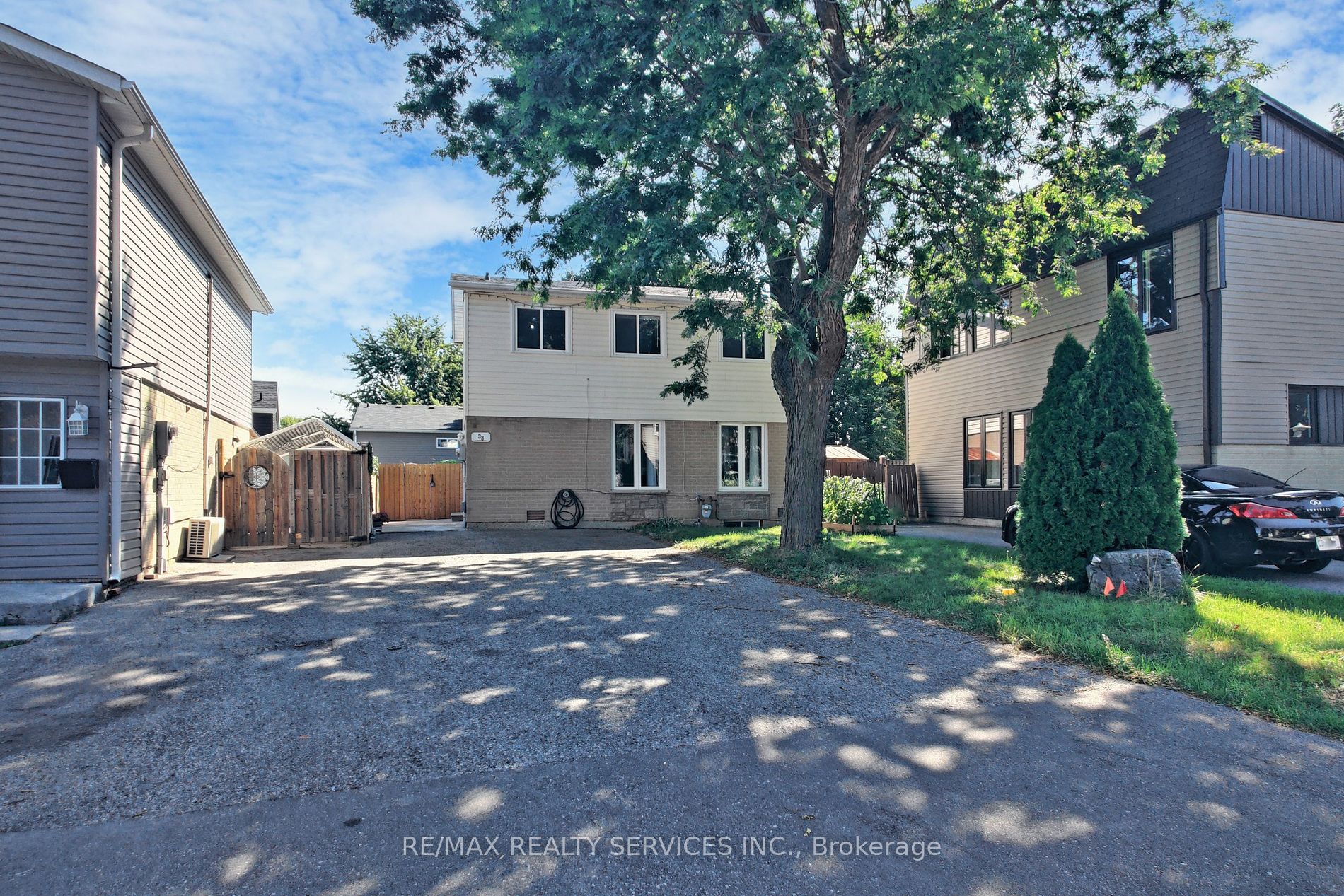 Detached house for sale at 33 Hazelglen Crt Brampton Ontario