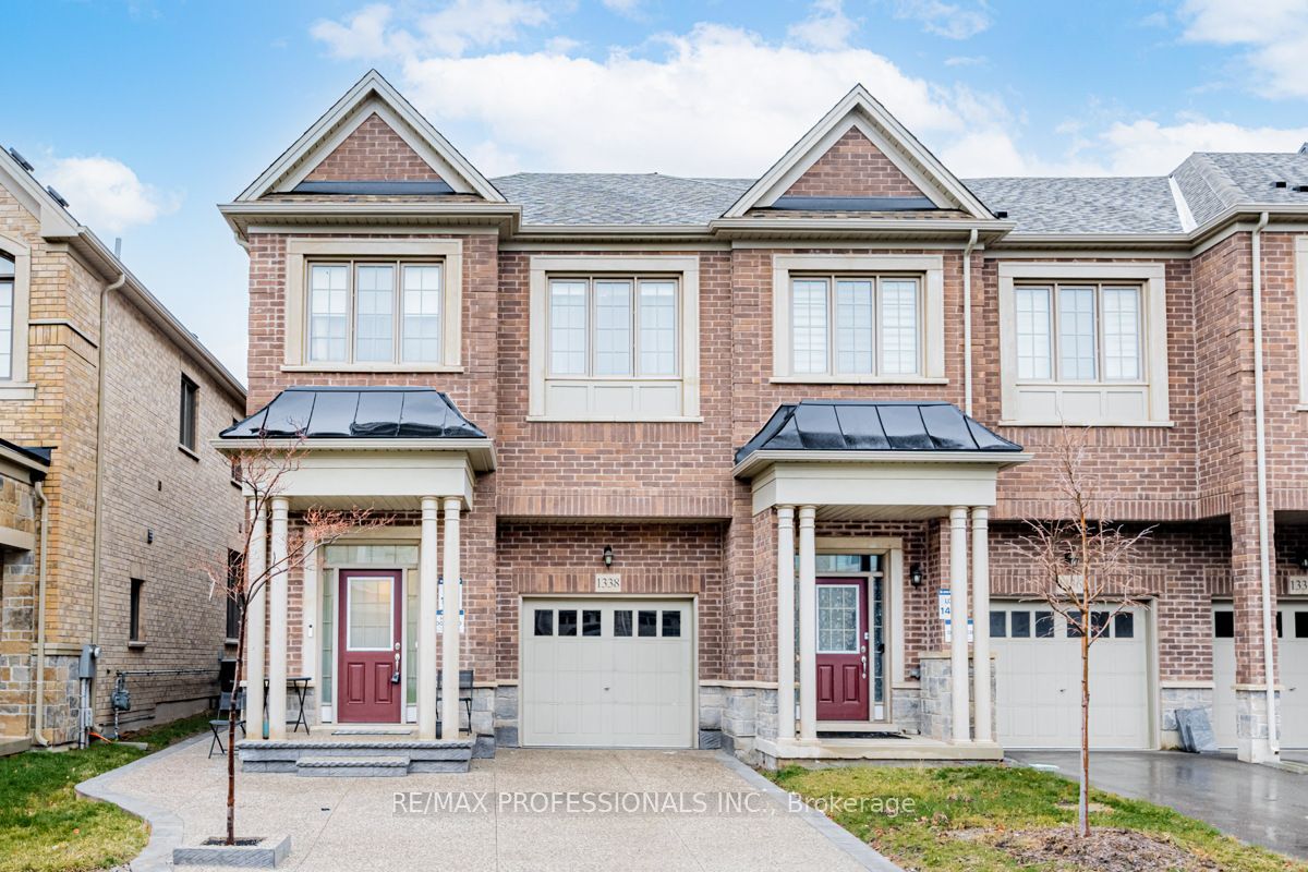 Att/Row/Twnhouse house for sale at 1338 Restivo Lane Milton Ontario