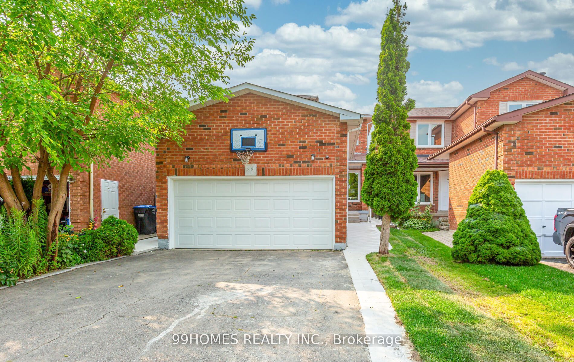 Detached house for sale at 29 Horsham St Brampton Ontario