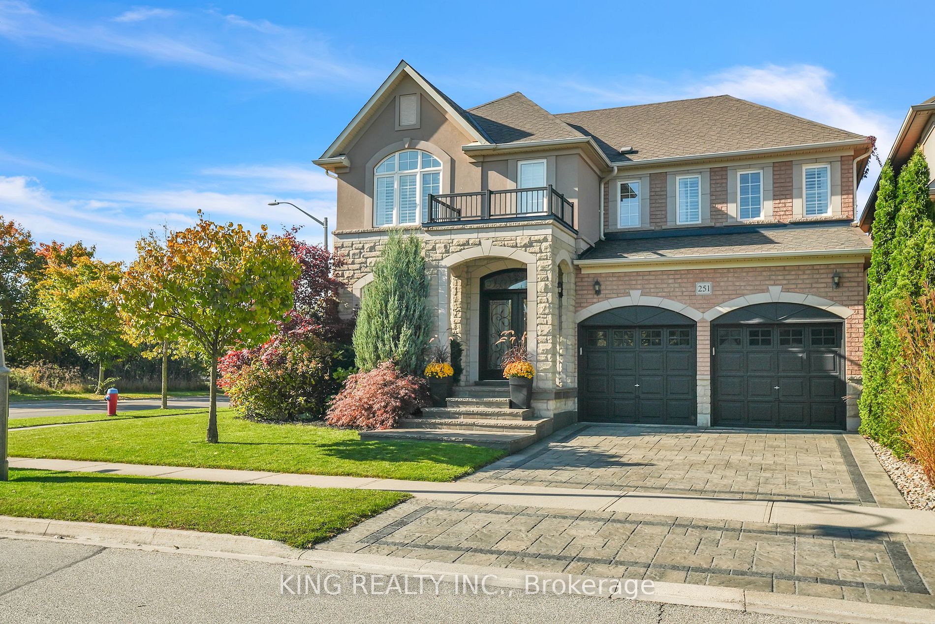 Detached house for sale at 251 Beechtree Cres Oakville Ontario