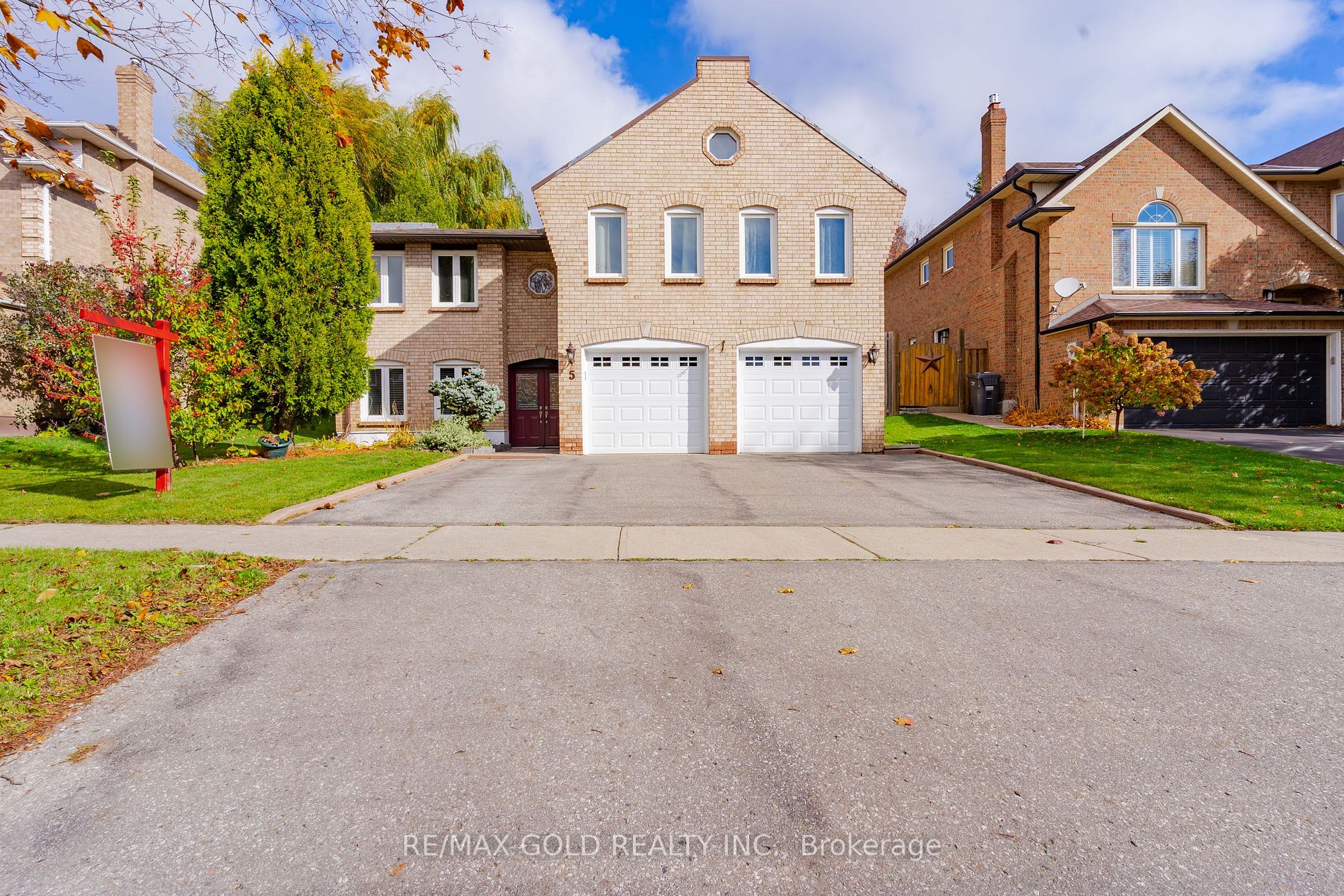 Detached house for sale at 5 Hacienda Crt Brampton Ontario