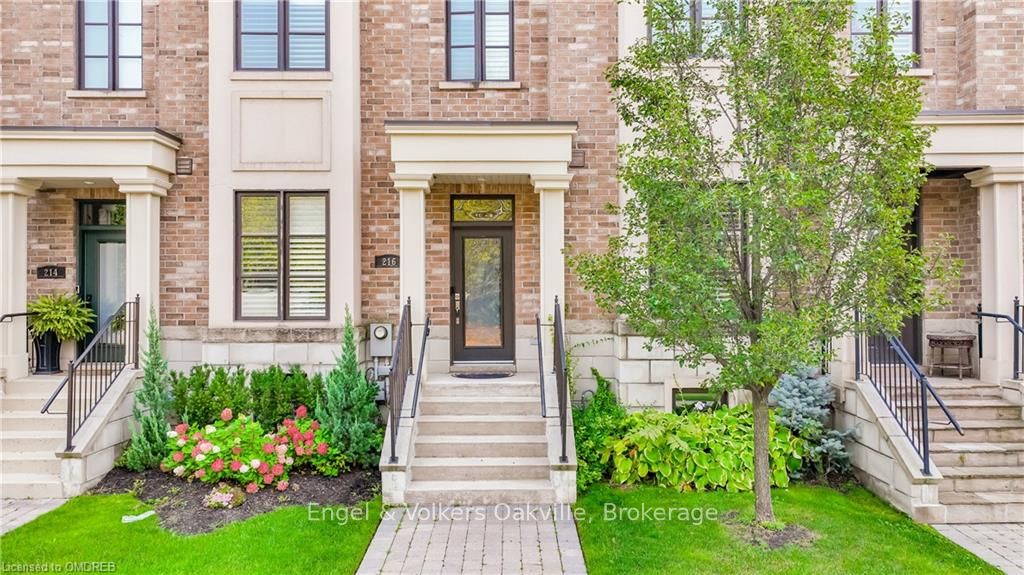 Att/Row/Twnhouse house for sale at 216 REBECCA St Oakville Ontario