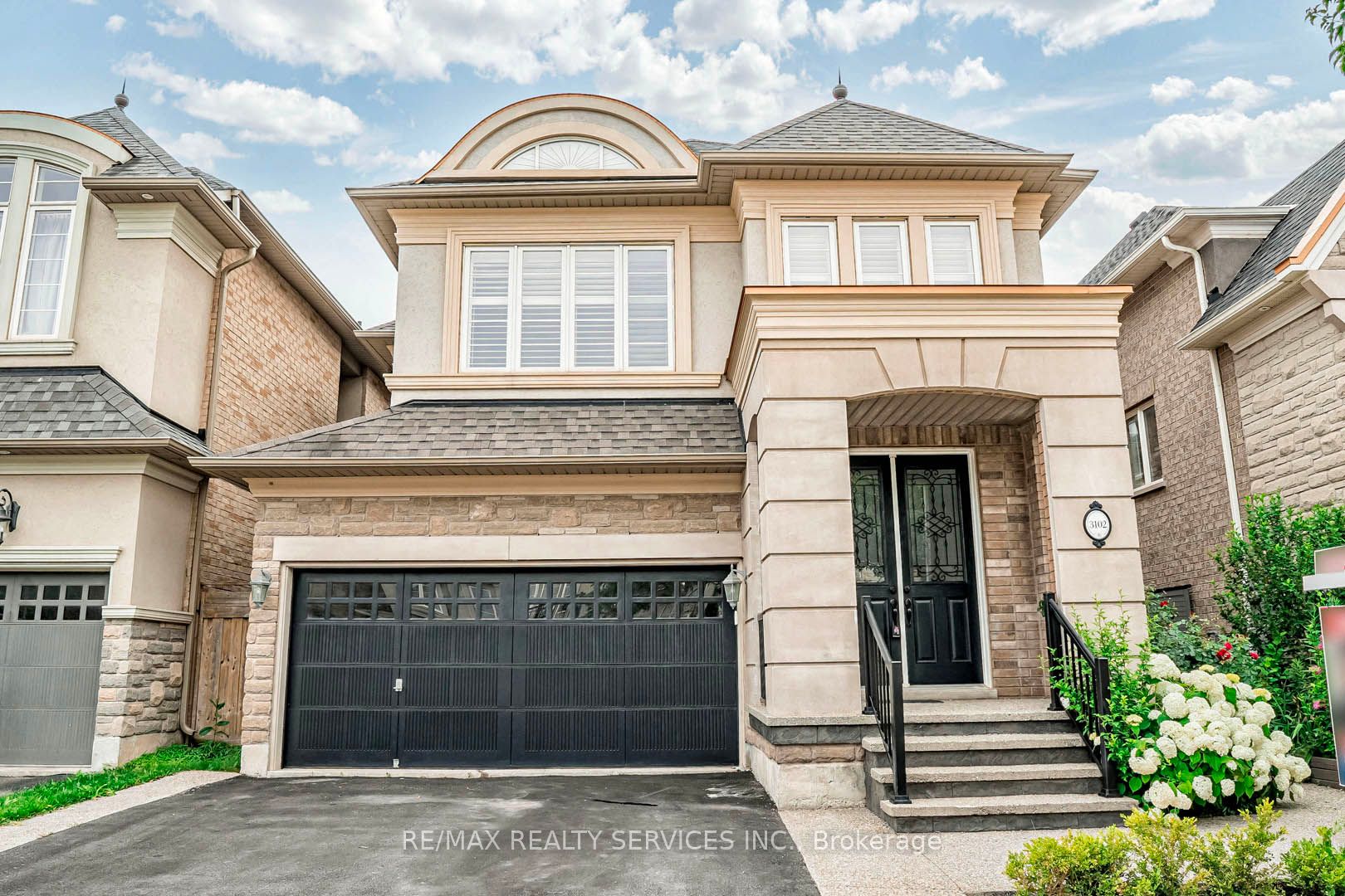 Detached house for sale at 3102 Gladeside Ave Oakville Ontario