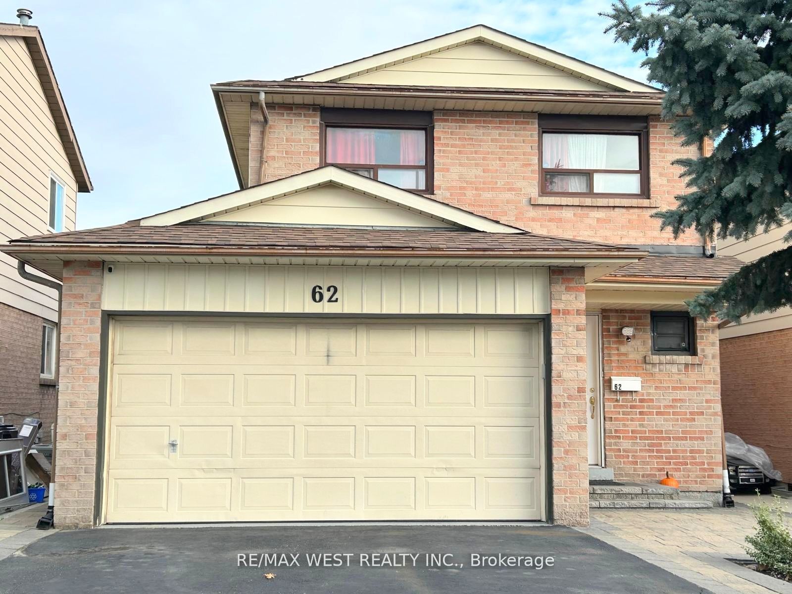 Detached house for sale at 62 Kay Dr Toronto Ontario